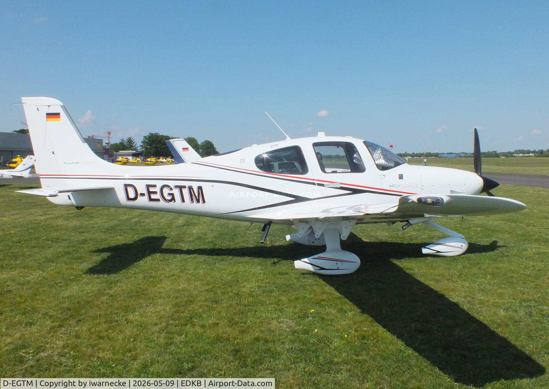 Aircraft D-EGTM, 2016 Cirrus Design Corp SR22, c/n 4363, Cirrus SR22 at Bonn-Hangelar airfield '2605, at EDKB, photo by iwarnecke