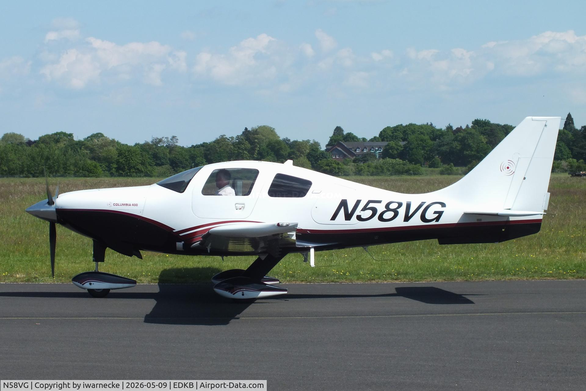 Aircraft N58VG, 2006 Columbia Aircraft Mfg LC-41-550FG Columbia 400, c/n 41640, Columbia 400 (LC41-550FG) at Bonn-Hangelar airfield '2605, at EDKB, photo by iwarnecke