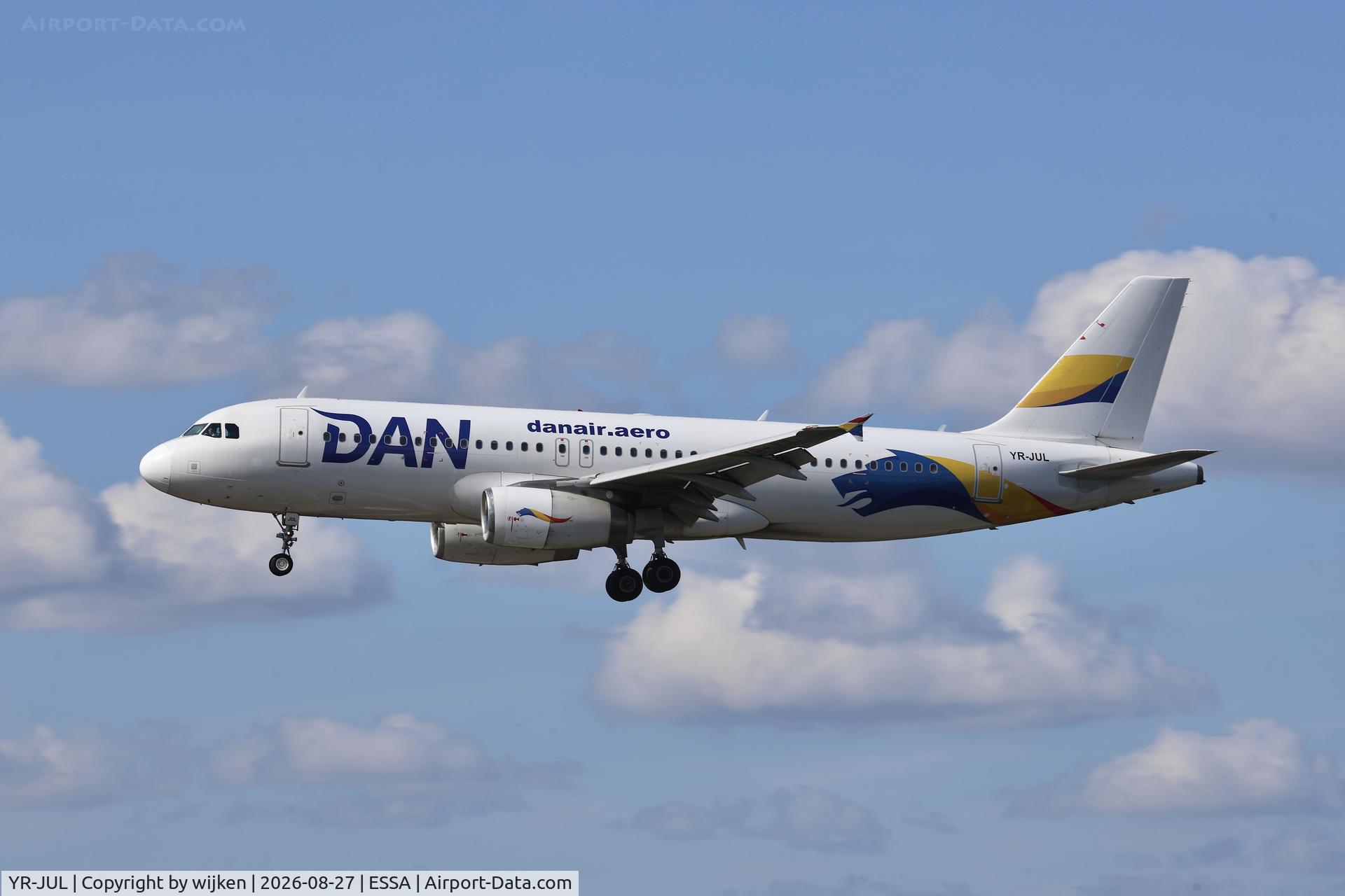 Aircraft YR-JUL, Airbus A320-232, c/n 3863, Rwy 19L, at ESSA, photo by wijken