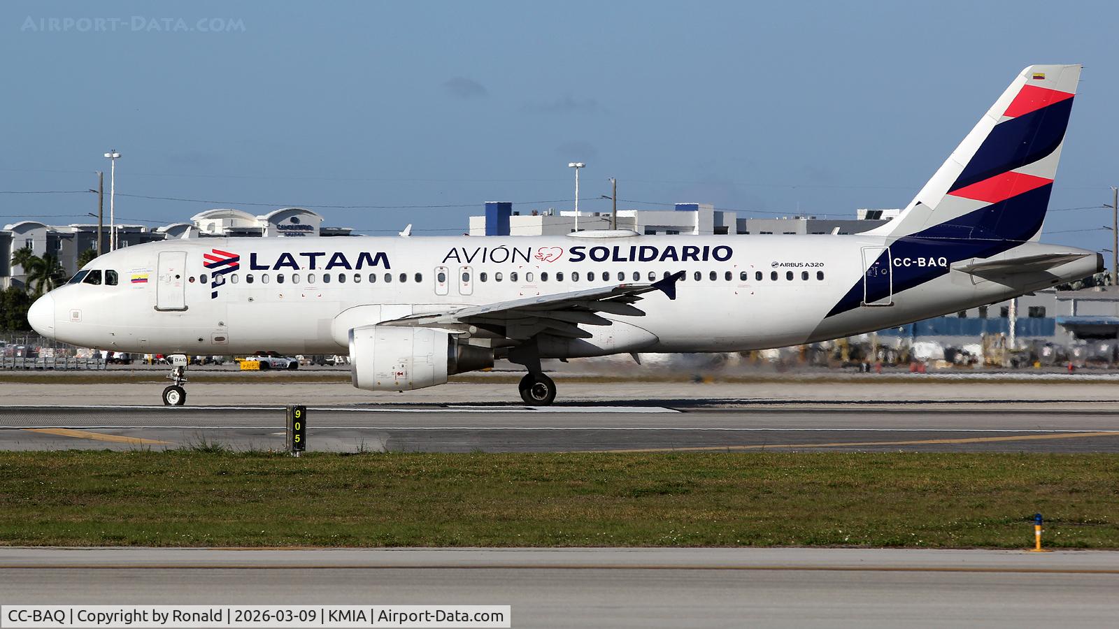 Aircraft CC-BAQ, 2011 Airbus A320-214, c/n 4839, at mia, at KMIA, photo by Ronald