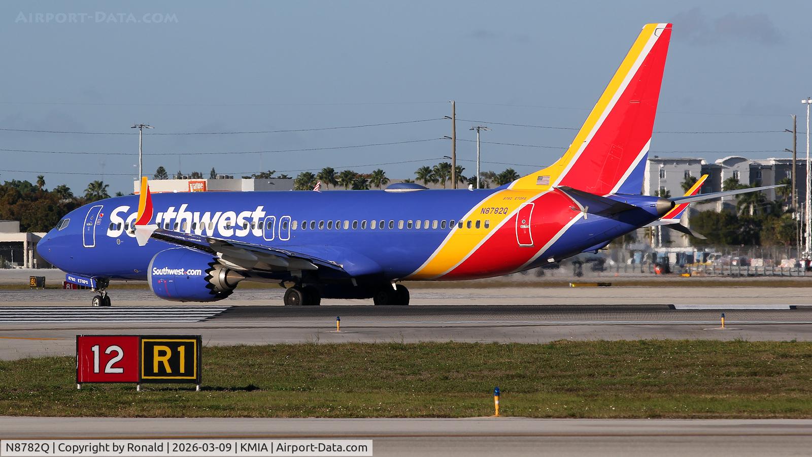Aircraft N8782Q, Boeing 737-8 MAX, c/n 67759, at mia, at KMIA, photo by Ronald