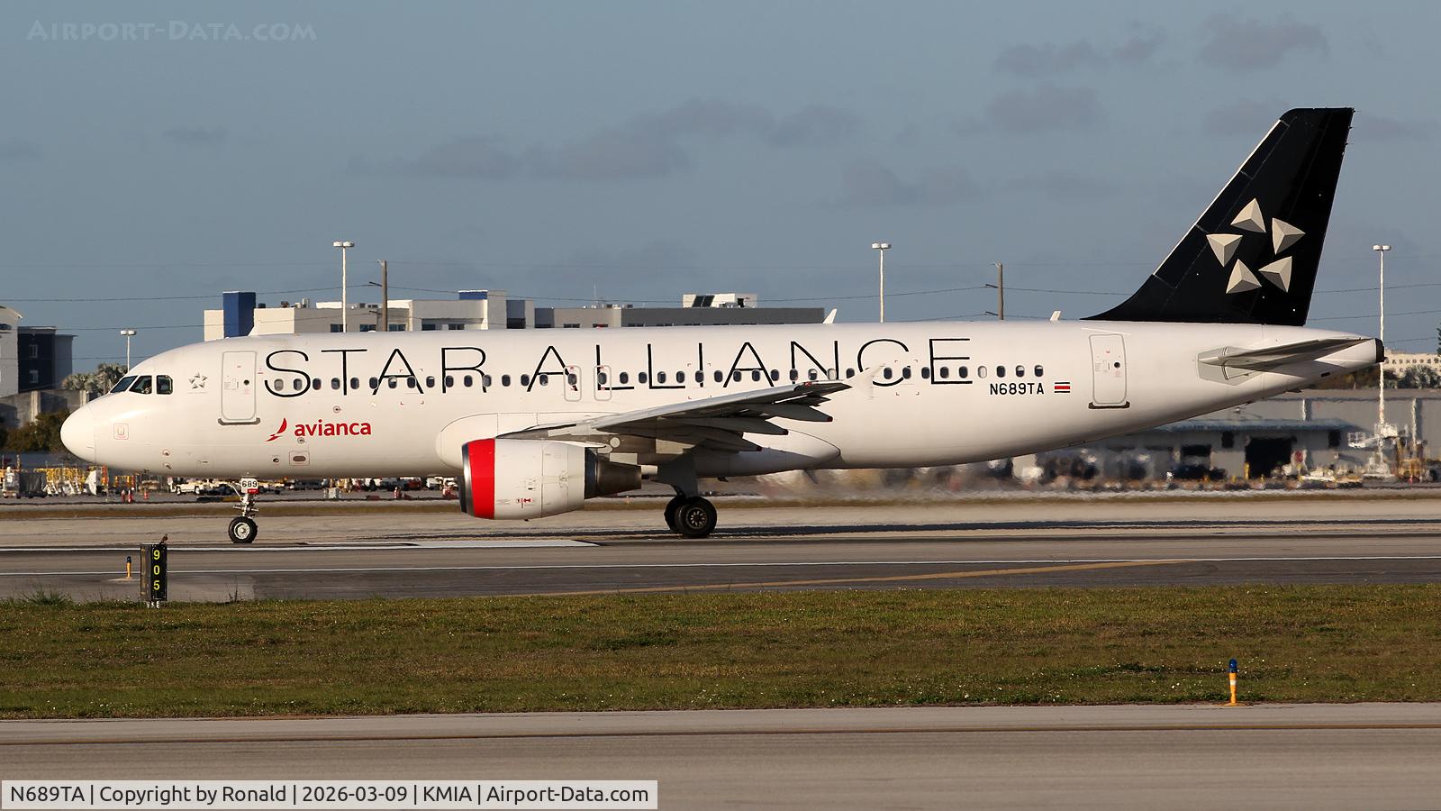 Aircraft N689TA, 2012 Airbus A320-214, c/n 5333, at mia, at KMIA, photo by Ronald