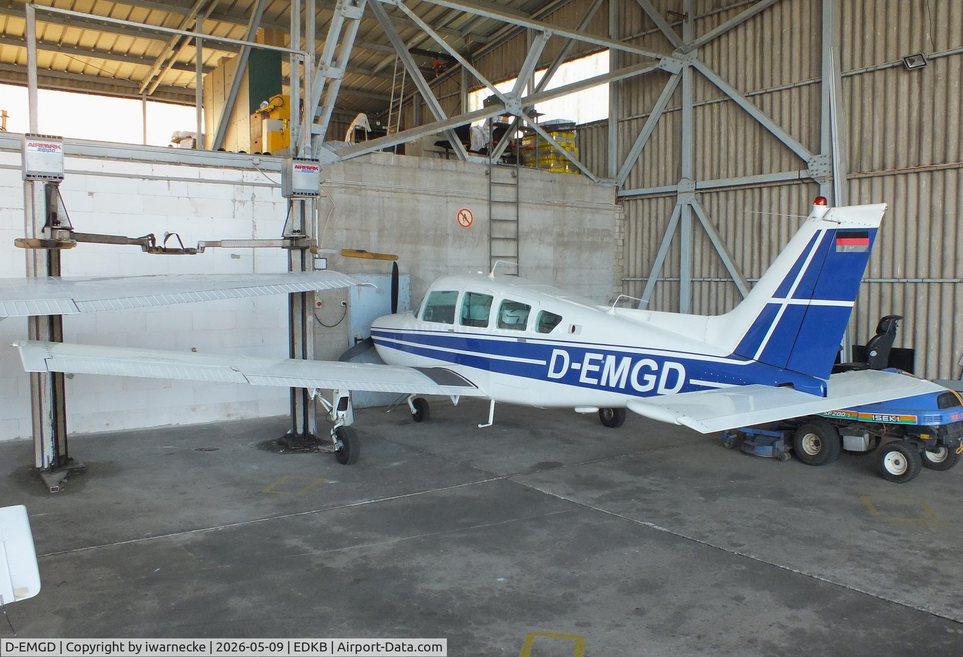Aircraft D-EMGD, Beech C24R, c/n MC-507, Beechcraft C24R Sierra 200 at Bonn-Hangelar airfield '2605, at EDKB, photo by iwarnecke
