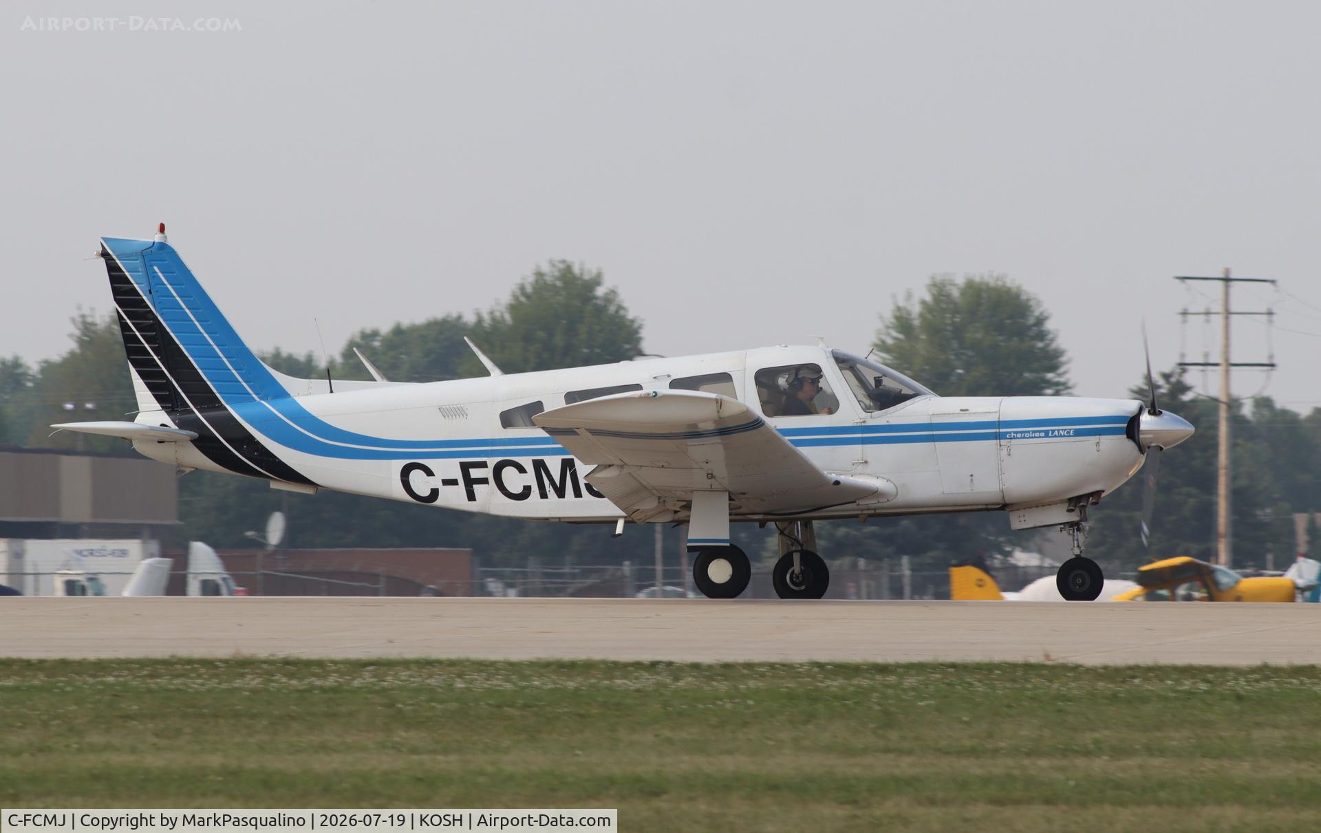 Aircraft C-FCMJ, 1977 Piper PA-32R-300 Cherokee Lance, c/n 32R-7780363, Piper PA-32R-300, at KOSH, photo by MarkPasqualino