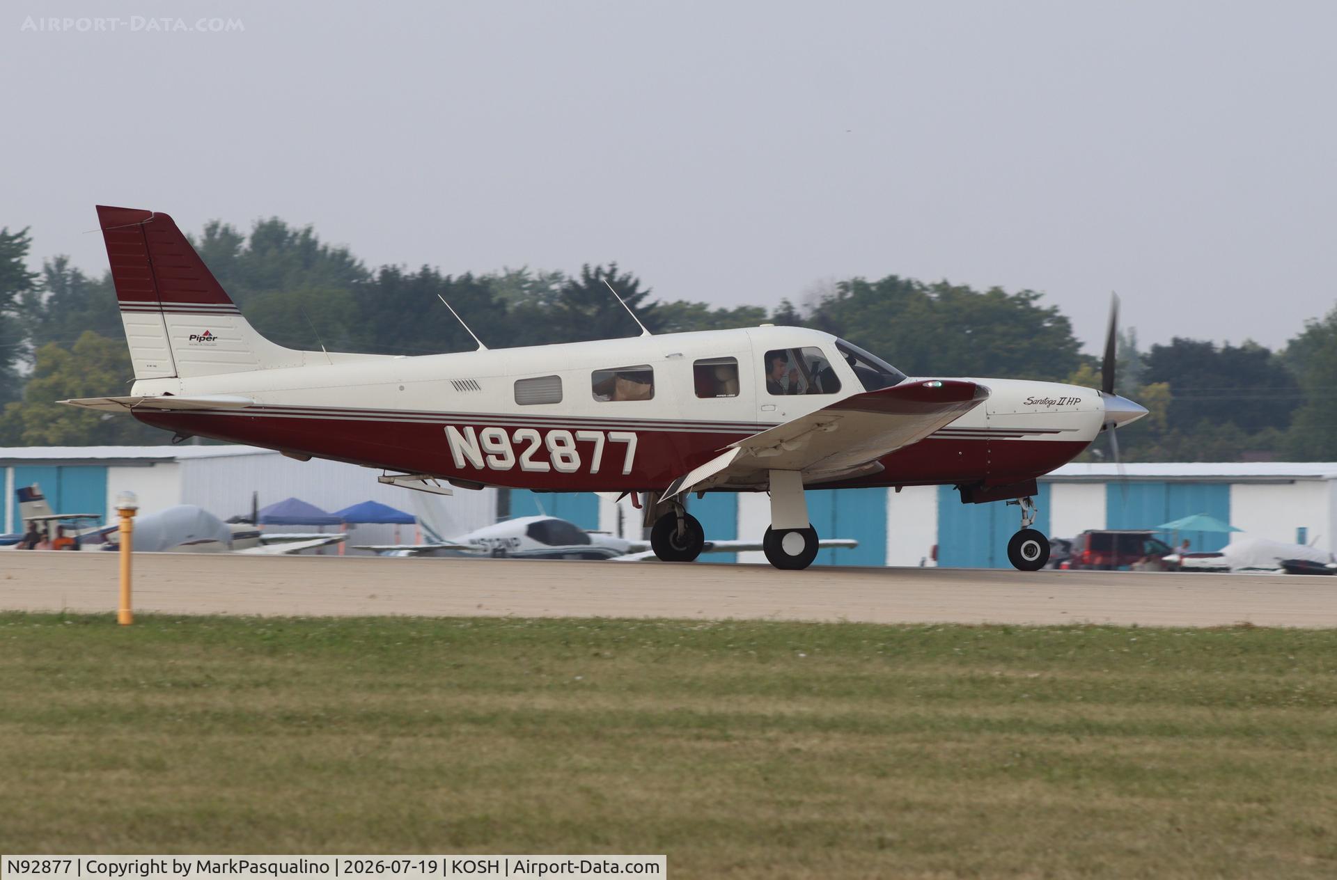 Aircraft N92877, Piper PA-32R-301, c/n 3246078, Piper PA-32R-301, at KOSH, photo by MarkPasqualino