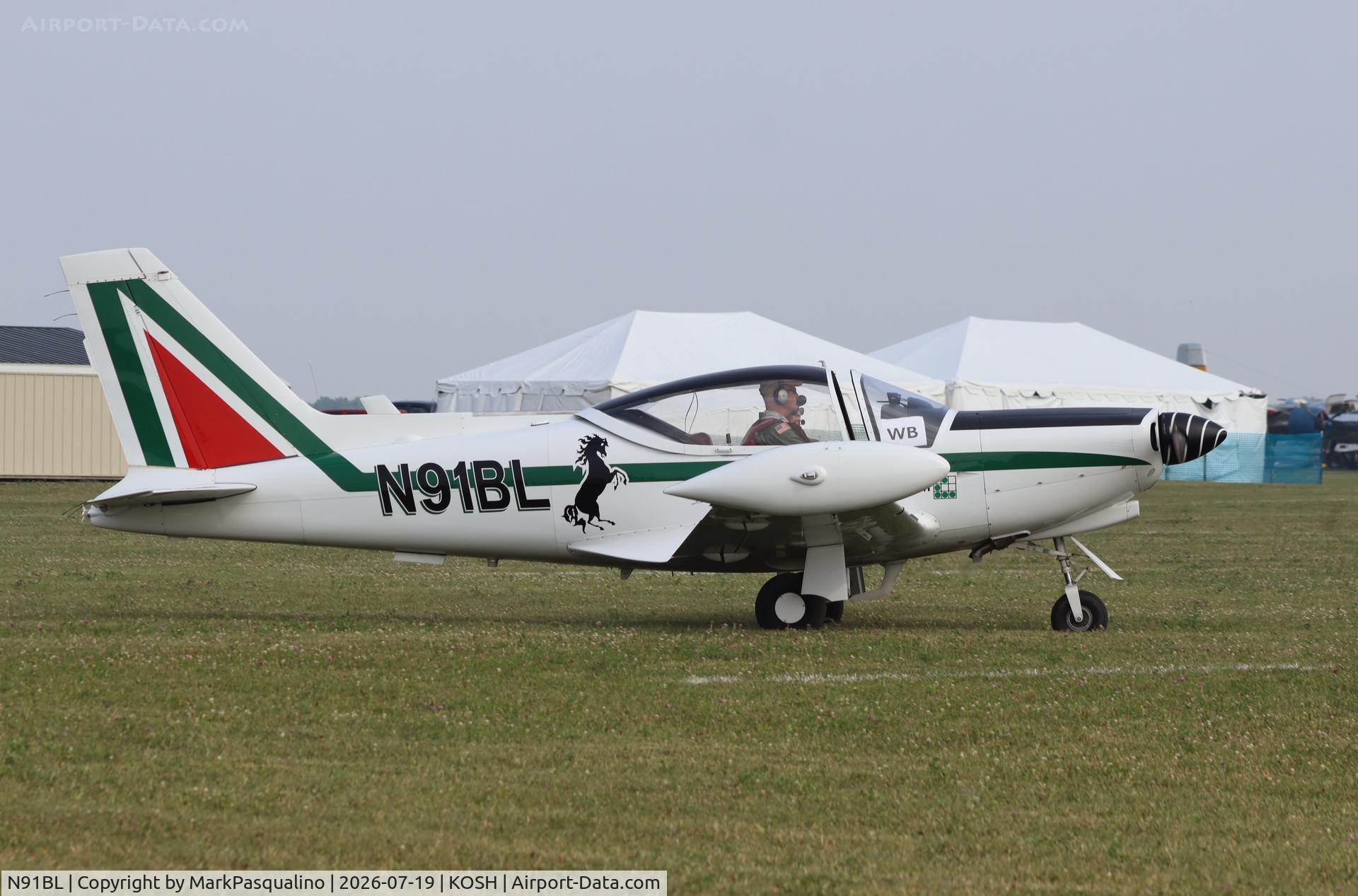 Aircraft N91BL, 1988 SIAI-Marchetti F260D, c/n 764, SIAI-Marchetti F260D, at KOSH, photo by MarkPasqualino