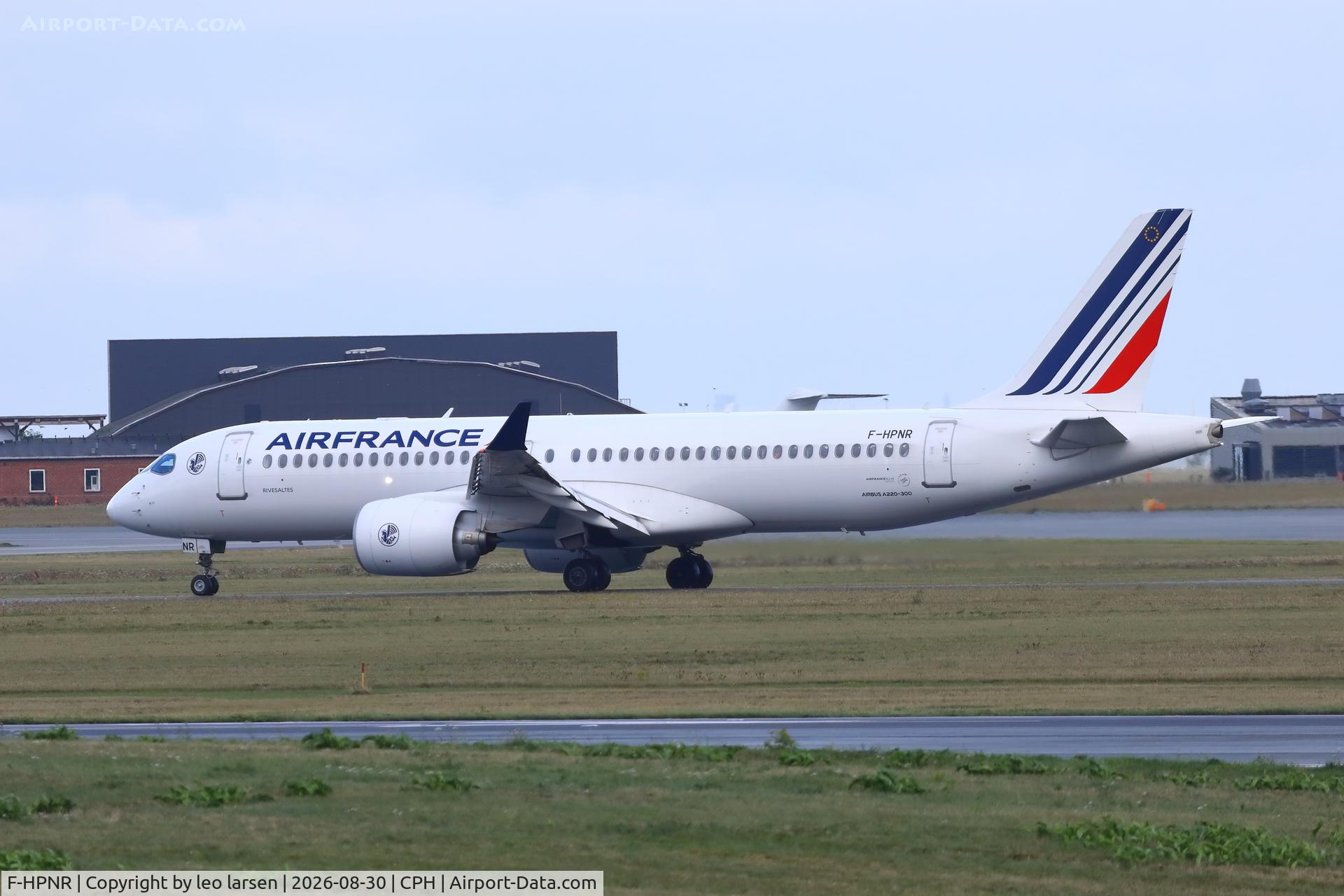 Aircraft F-HPNR, 2025 AIRBUS CANADA LIMITED PARTNERSHIP A220-371, c/n 55346, Copenhagen 30.8.2026, at CPH, photo by leo larsen