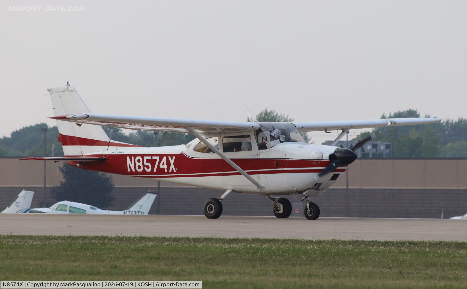 Aircraft N8574X, 1963 Cessna P172D Skyhawk Powermatic, c/n P17257174, Cessna P172G, at KOSH, photo by MarkPasqualino