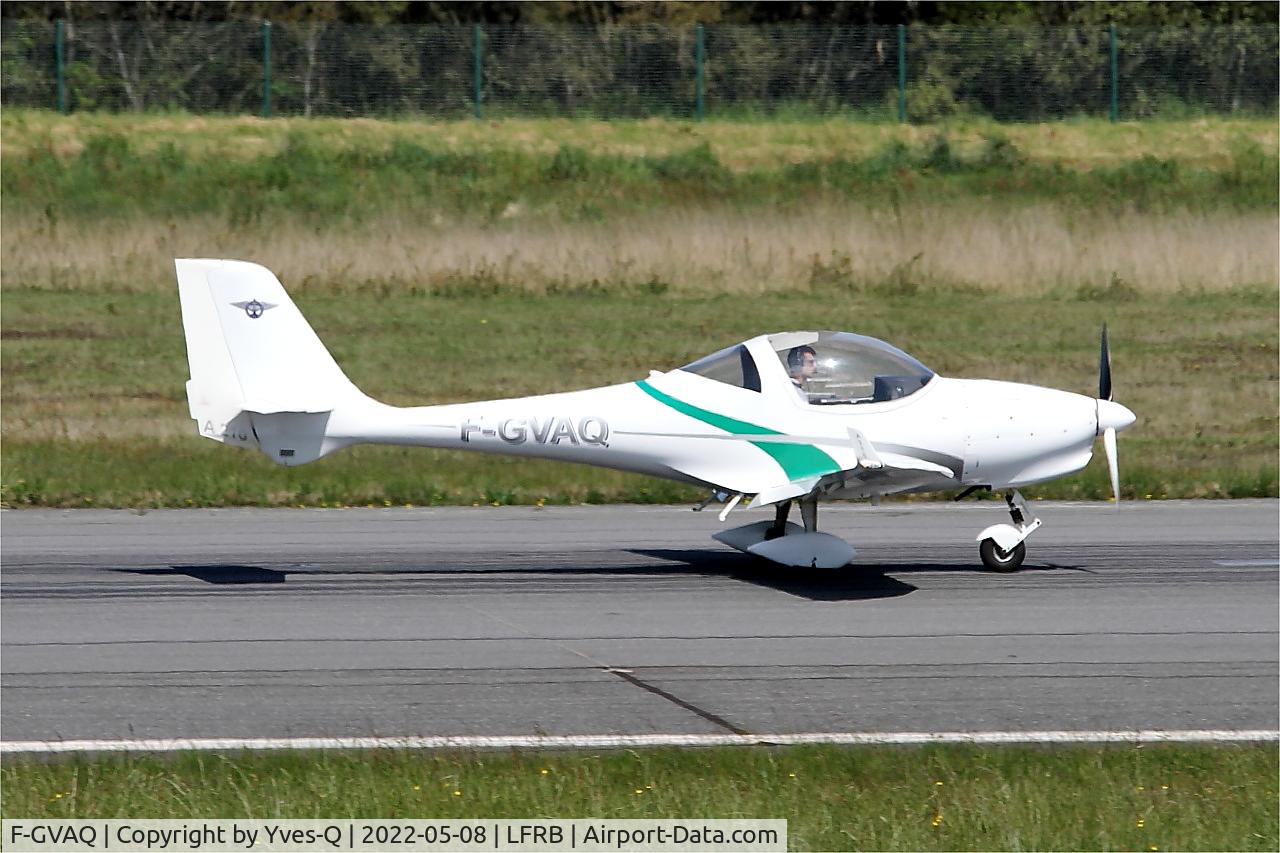 Aircraft F-GVAQ, Aquila A210 (AT01), c/n AT01-104, Aquila A210 (AT01), Landing rwy 07R, Brest-Bretagne Airport (LFRB-BES), at LFRB, photo by Yves-Q