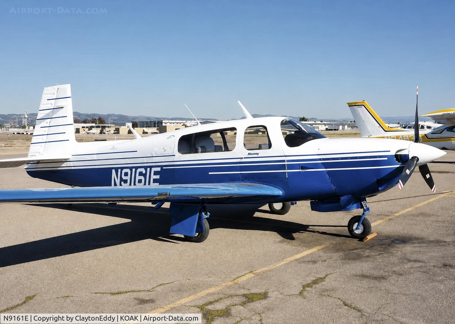 Aircraft N9161E, 1990 Mooney M20M Bravo, c/n 27-0068, Oakland airport in California 2-91, at KOAK, photo by ClaytonEddy