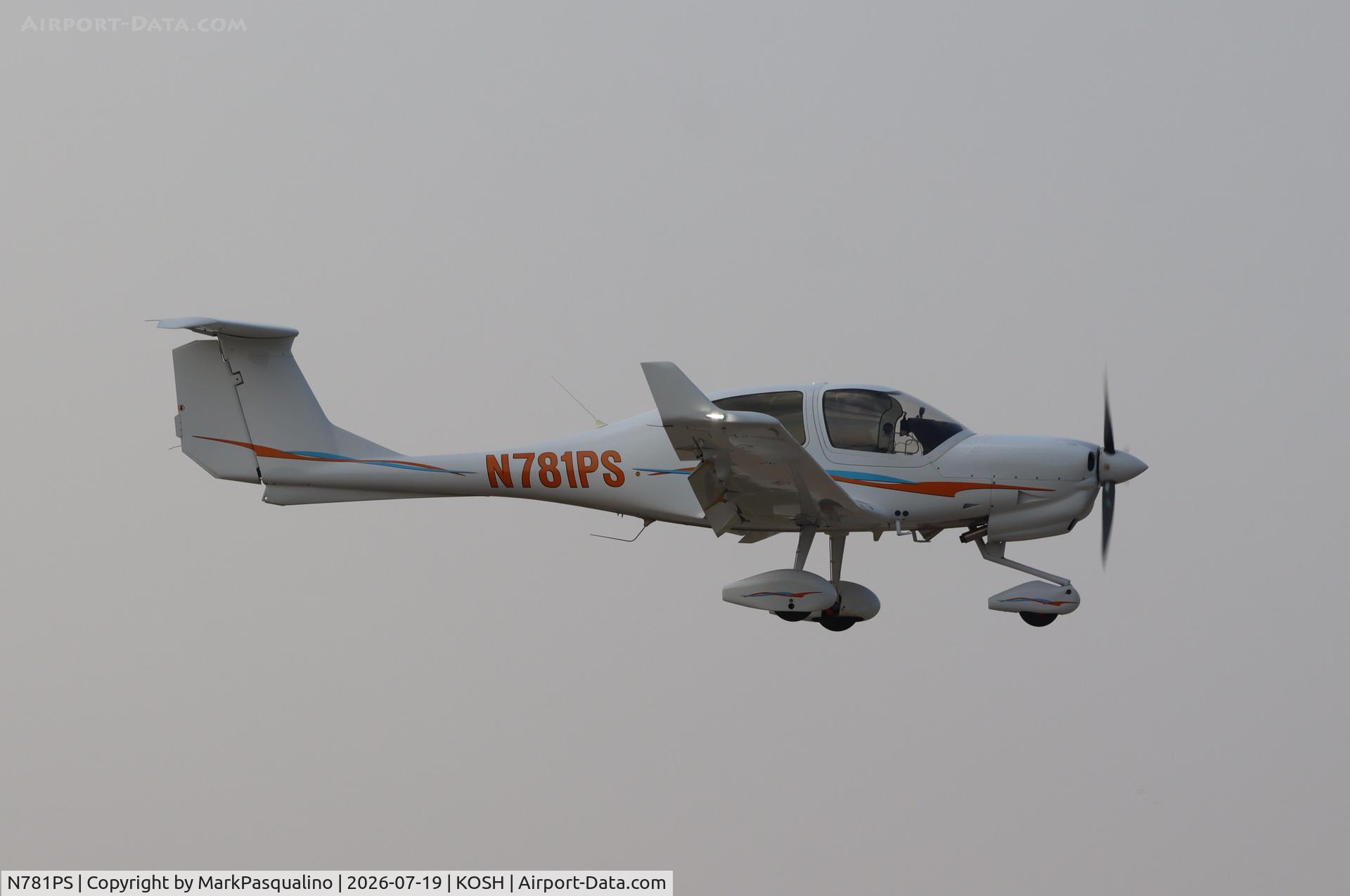 Aircraft N781PS, 2022 Diamond DA40 NG Diamond Star, c/n 40.NC203, Diamond DA 40 NG, at KOSH, photo by MarkPasqualino