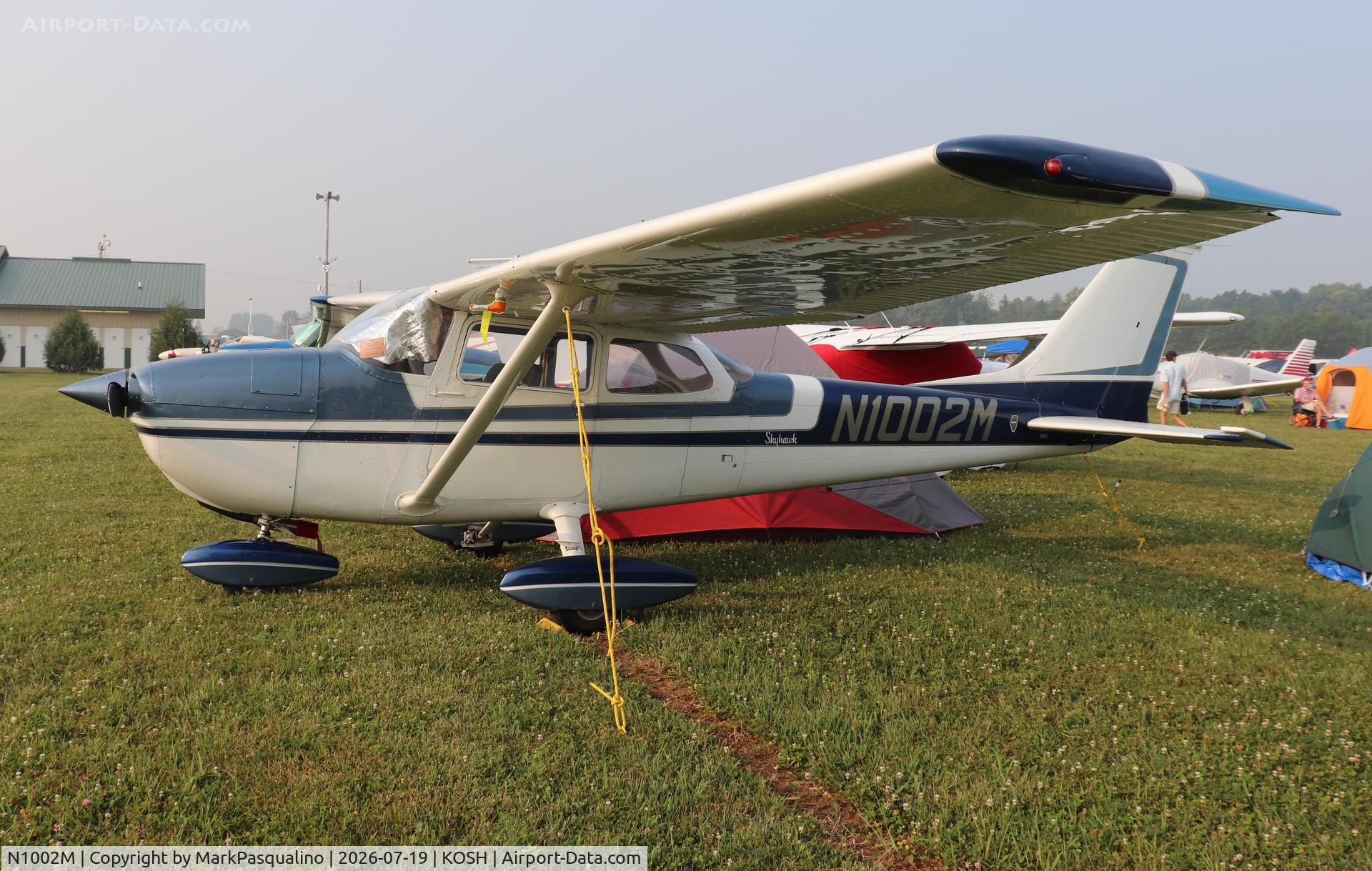 Aircraft N1002M, 1970 Cessna 172L, c/n 17259402, Cessna 172L, at KOSH, photo by MarkPasqualino