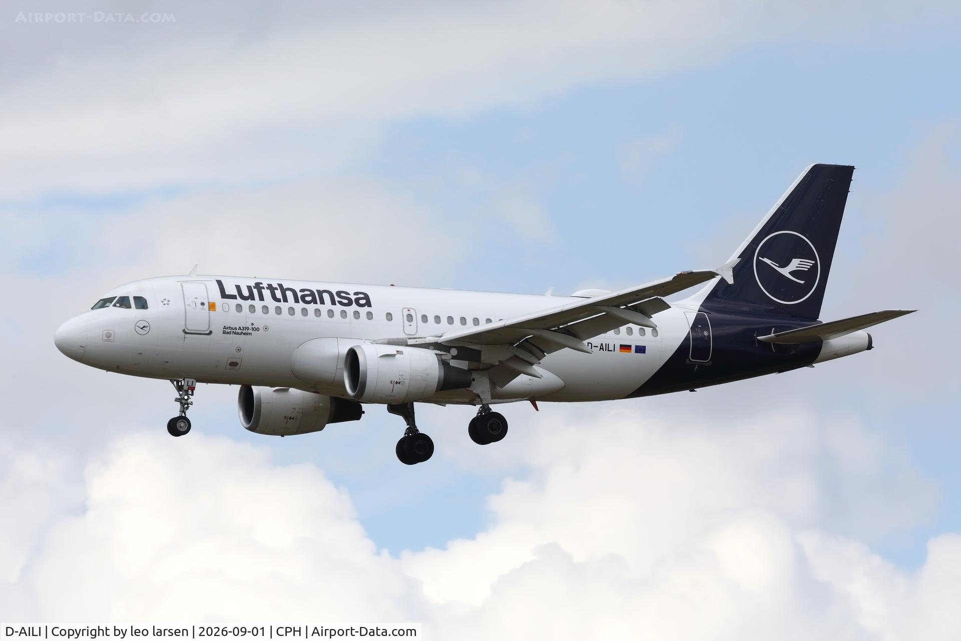 Aircraft D-AILI, 1997 Airbus A319-114, c/n 651, Copenhagen 1.9.2026 L/D R-22L, at CPH, photo by leo larsen