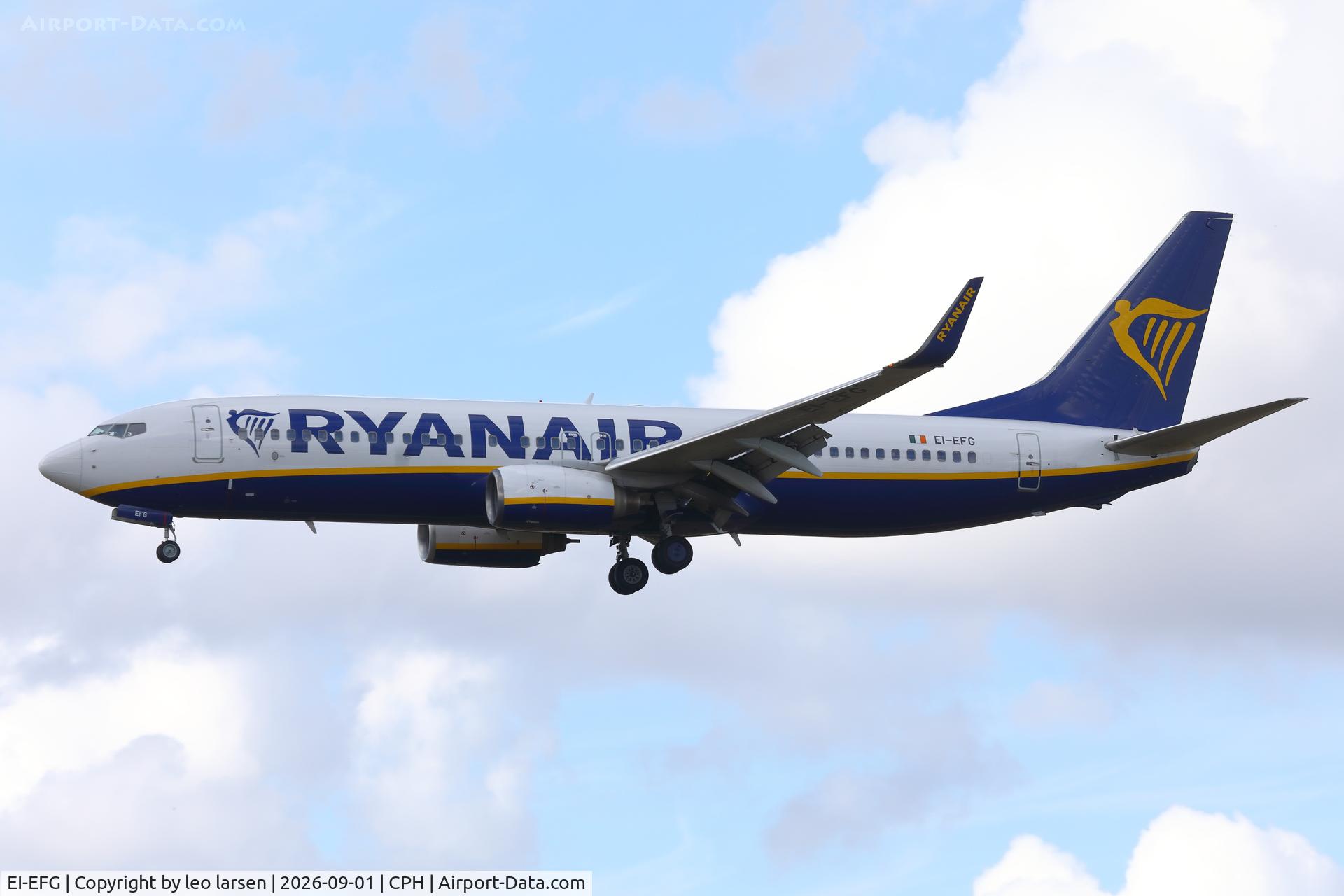 Aircraft EI-EFG, 2009 Boeing 737-8AS, c/n 35014 l/n 2921, Copenhagen 1.9.2026, at CPH, photo by leo larsen