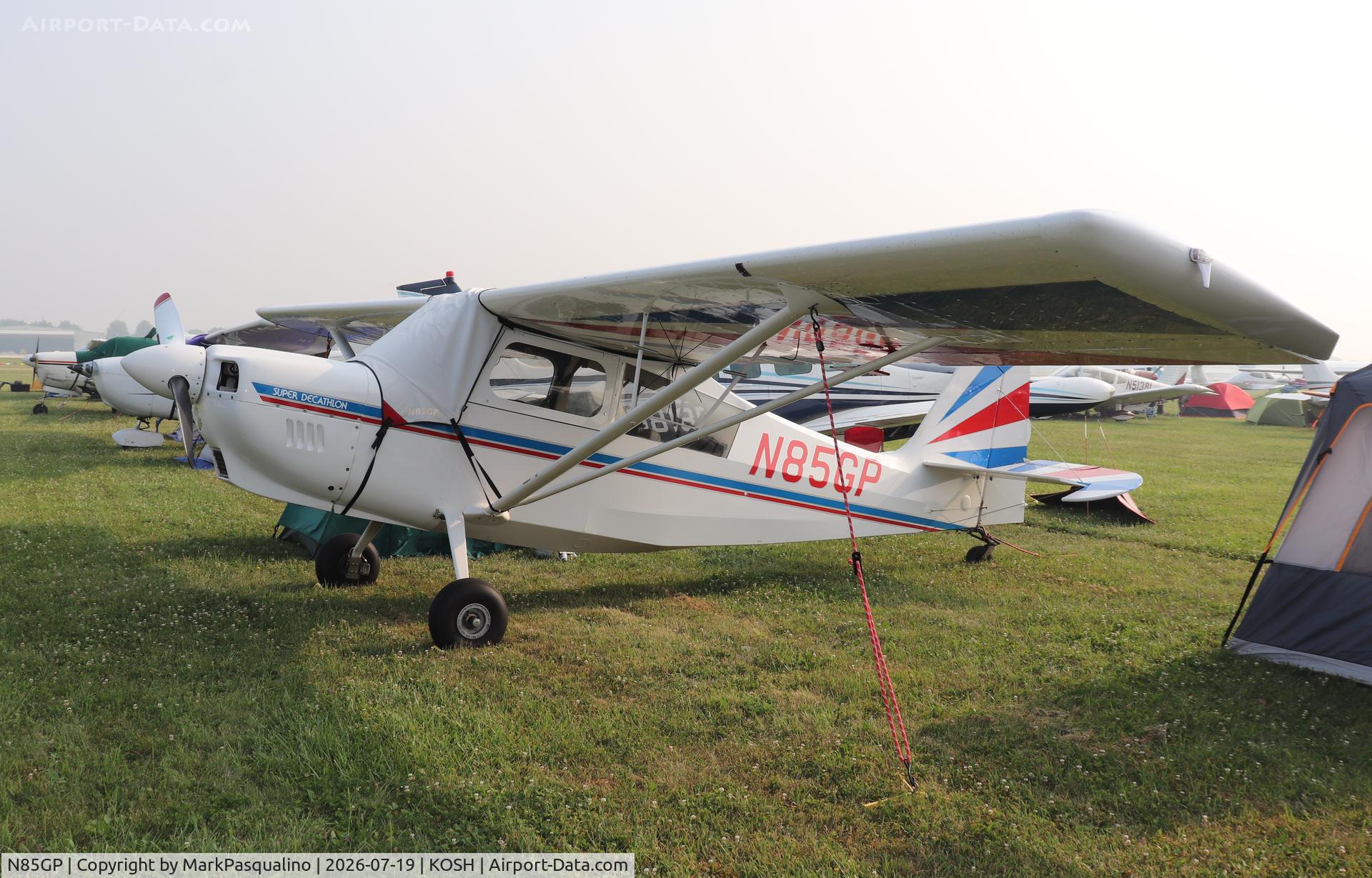 Aircraft N85GP, American Champion 8KCAB Super Decathlon, c/n 1096-2010, American Champion 8KCAB, at KOSH, photo by MarkPasqualino