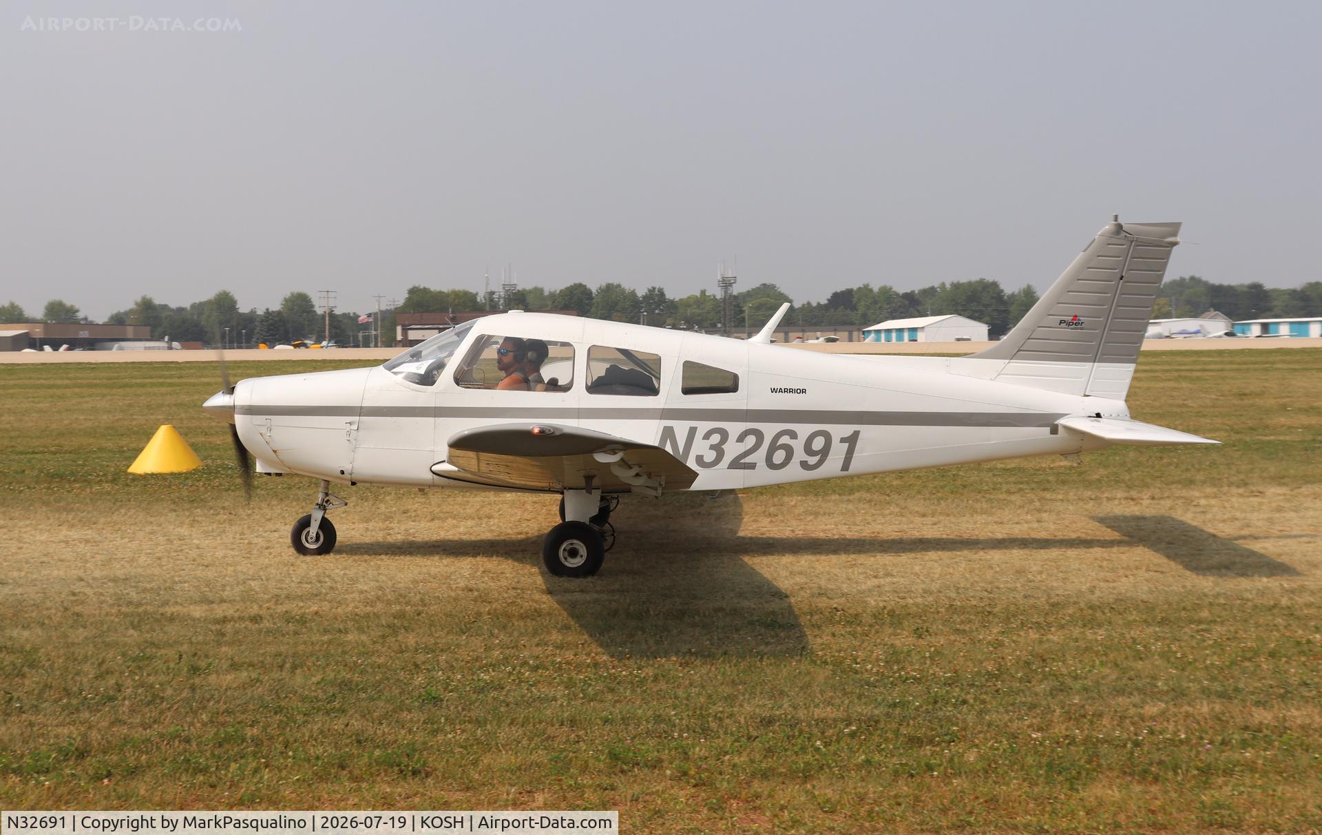 Aircraft N32691, 1974 Piper PA-28-151, c/n 28-7515218, Piper PA-28-151, at KOSH, photo by MarkPasqualino