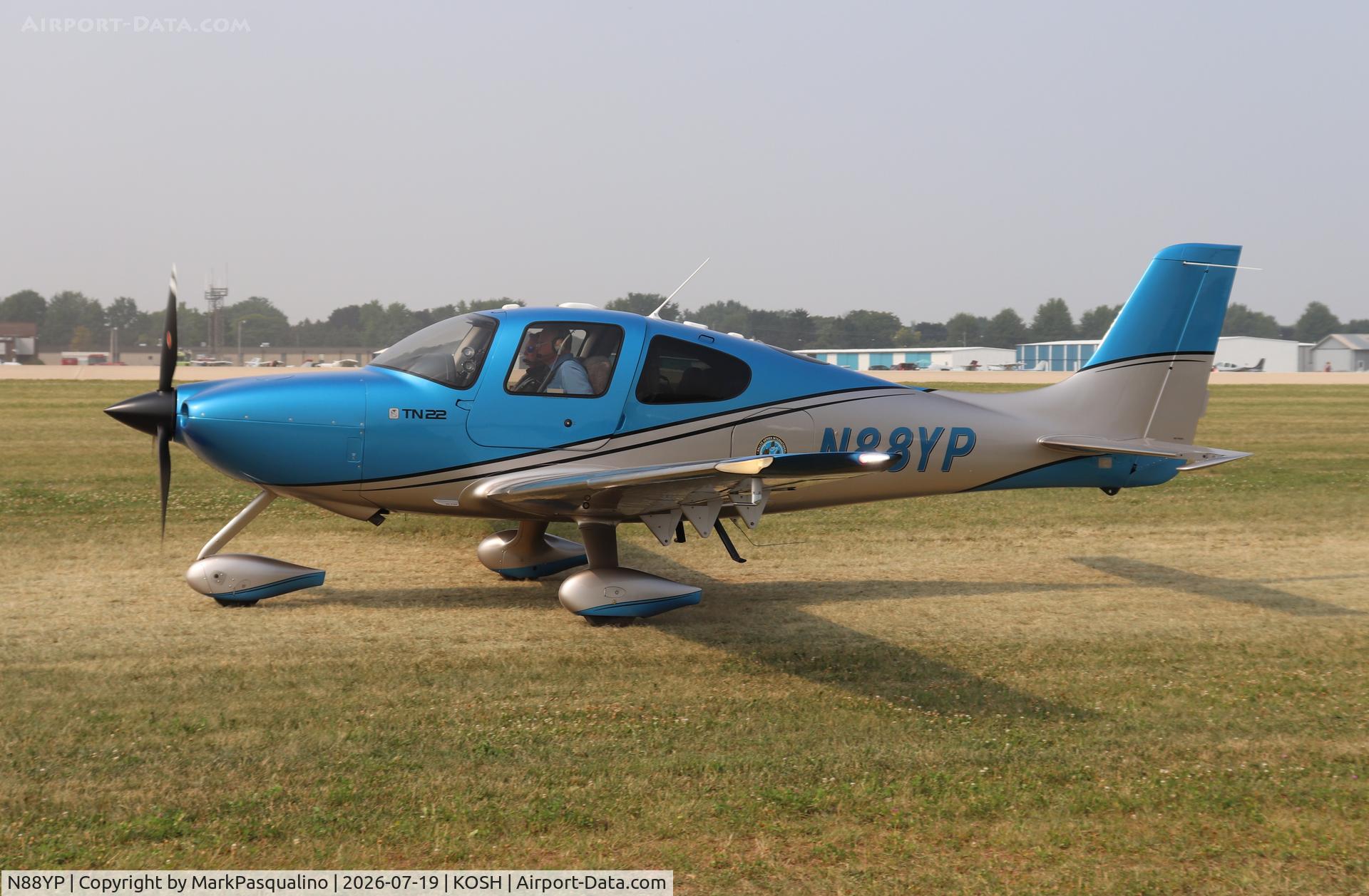 Aircraft N88YP, 2007 Cirrus SR22 G3 GTSX Turbo, c/n 2584, Cirrus SR22, at KOSH, photo by MarkPasqualino