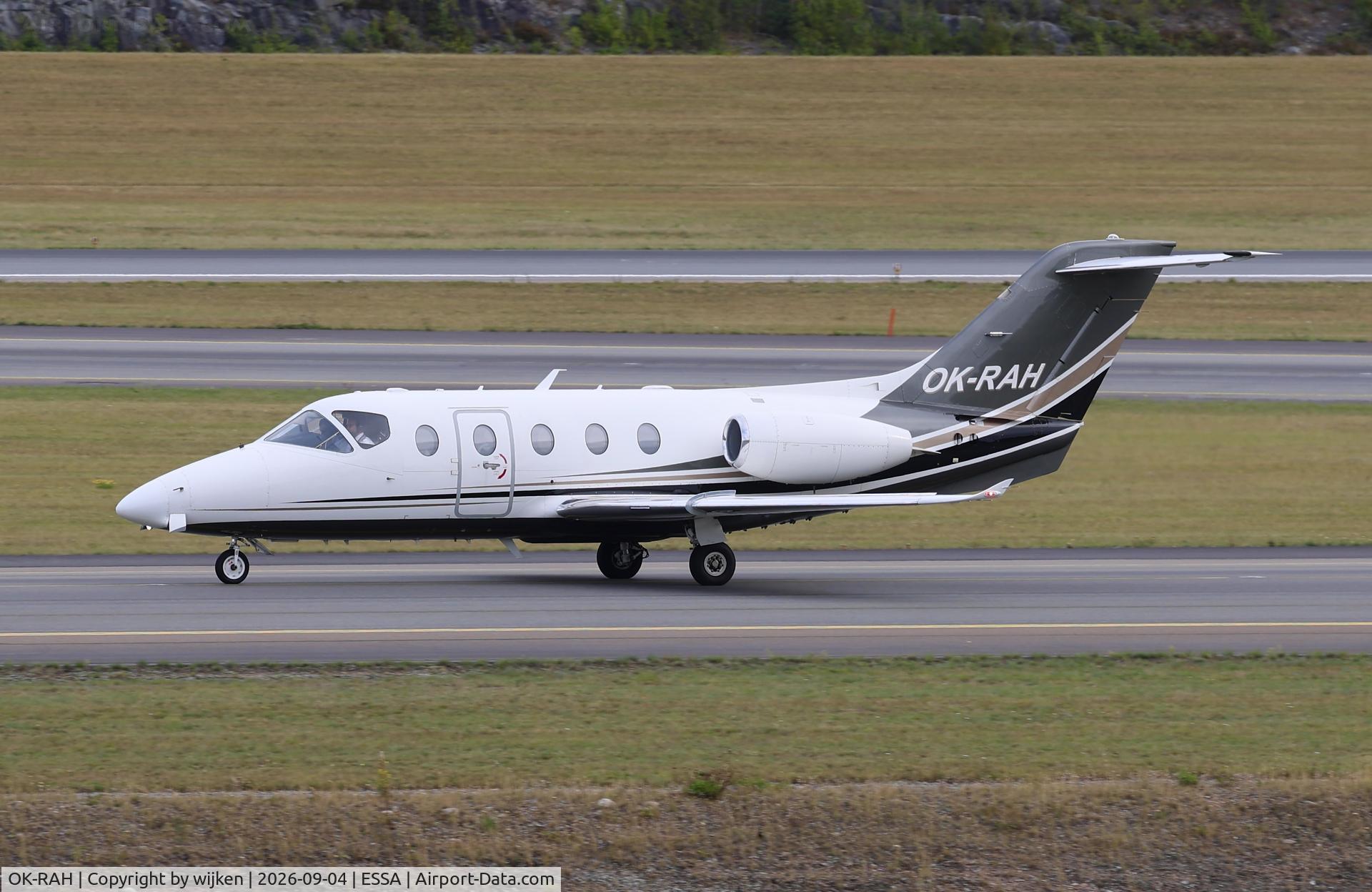 Aircraft OK-RAH, 2006 Raytheon Hawker 400XP, c/n RK-413, Twy W, at ESSA, photo by wijken