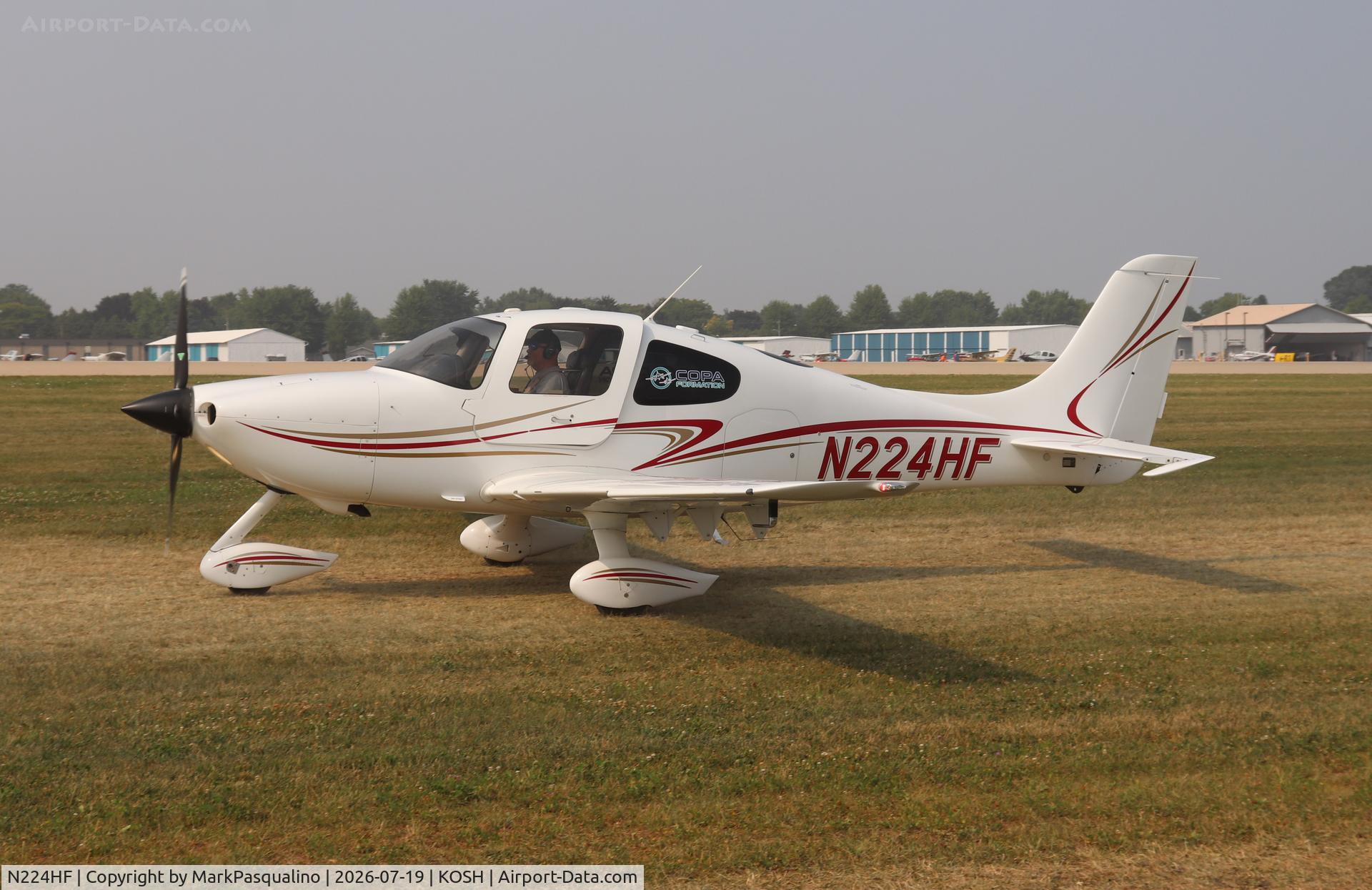 Aircraft N224HF, Cirrus SR22, c/n 0255, Cirrus SR22, at KOSH, photo by MarkPasqualino