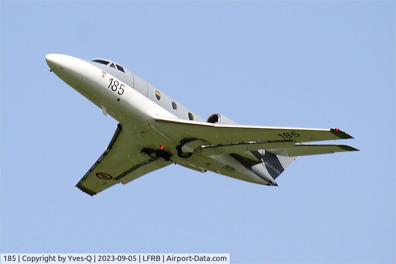 Aircraft 185, 2004 Dassault Falcon 10MER, c/n 185, Dassault Falcon 10 MER, Take off rwy 25L, Brest-Bretagne Airport (LFRB-BES), at LFRB, photo by Yves-Q