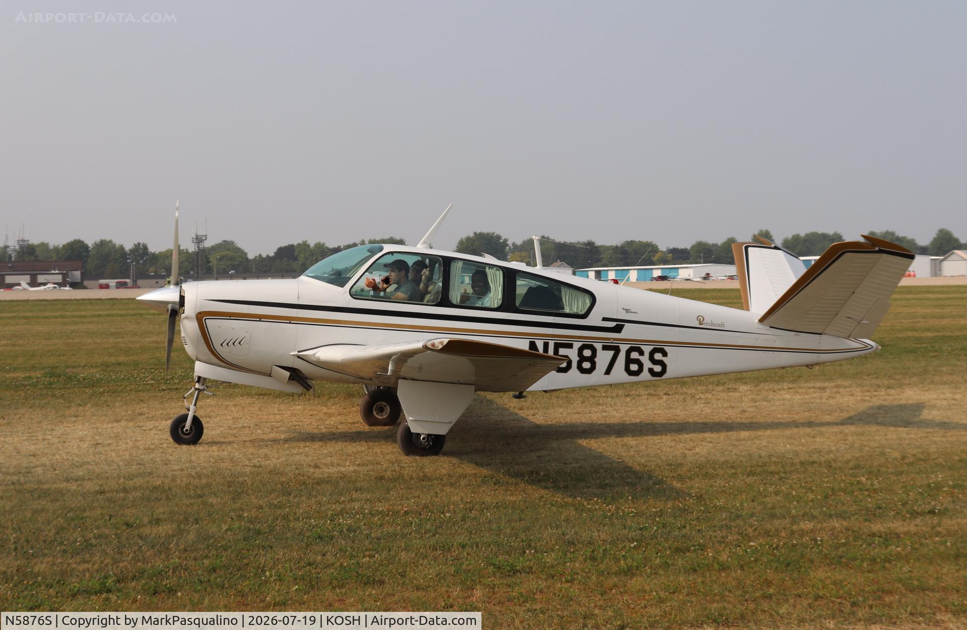 Aircraft N5876S, 1965 Beech S35 Bonanza, c/n D-7822, Beech S35, at KOSH, photo by MarkPasqualino