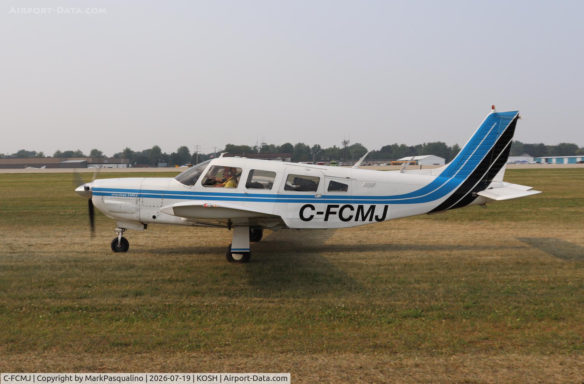 Aircraft C-FCMJ, 1977 Piper PA-32R-300 Cherokee Lance, c/n 32R-7780363, Piper PA-32R-300, at KOSH, photo by MarkPasqualino