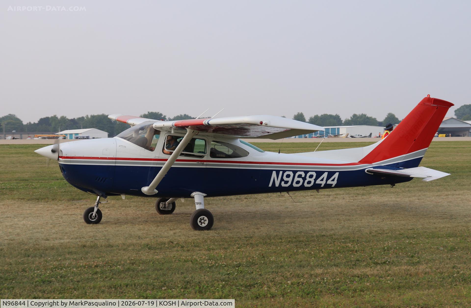 Aircraft N96844, 1979 Cessna 182Q Skylane, c/n 18266875, Cessna 182Q, at KOSH, photo by MarkPasqualino