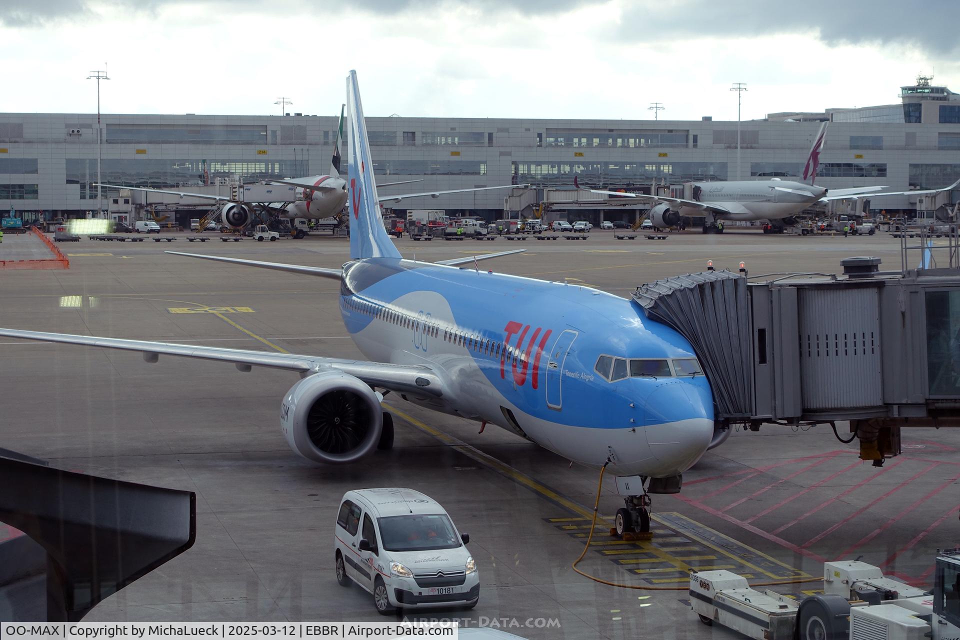 Aircraft OO-MAX, 2017 Boeing 737-8 MAX, c/n 44588, At Zaventem, at EBBR, photo by MichaLueck