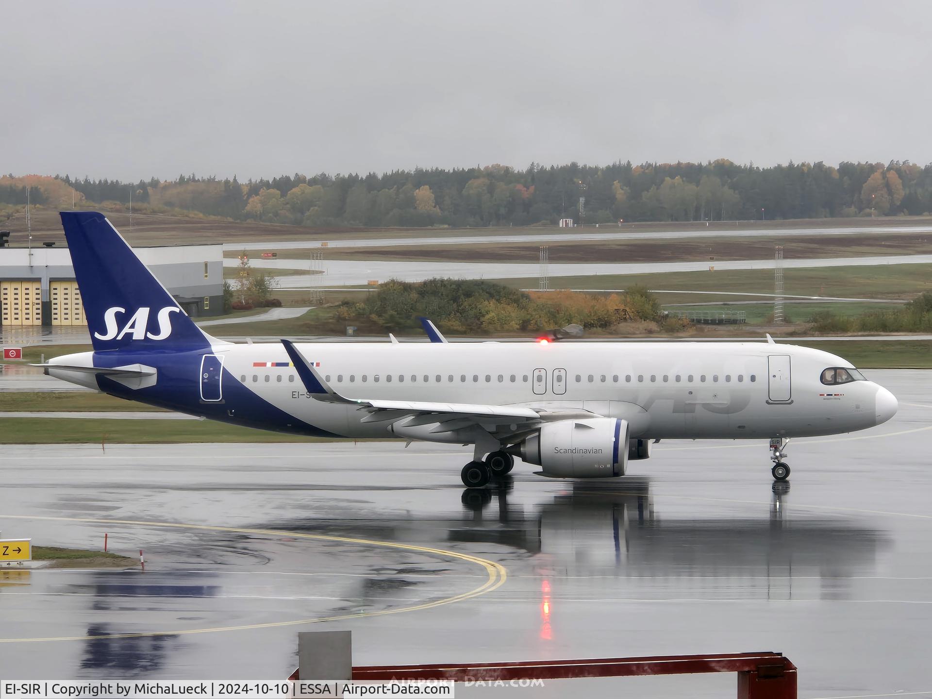 Aircraft EI-SIR, 2022 Airbus A320-251N, c/n 10990, At Arlanda, at ESSA, photo by MichaLueck