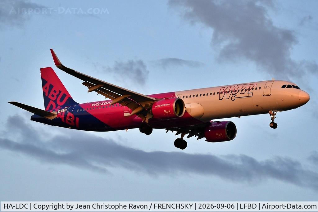 Aircraft HA-LDC, 2020 Airbus A321-271NX, c/n 9503, Bucharest (OTP) Bordeaux (BOD) W43297, at LFBD, photo by Jean Christophe Ravon / FRENCHSKY