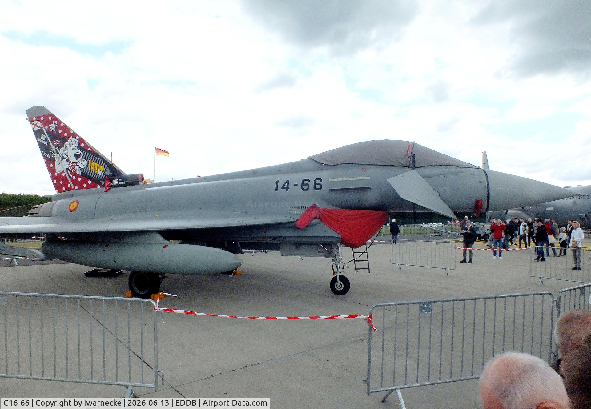 Aircraft C16-66, Eurofighter EF-2000 Typhoon, c/n SS047, Eurofighter EF2000 S of the Ejercito del Aire (Spanish Air Force) in special '50 years 141 squadron' colours at ILA 2026,Berlin, at EDDB, photo by iwarnecke