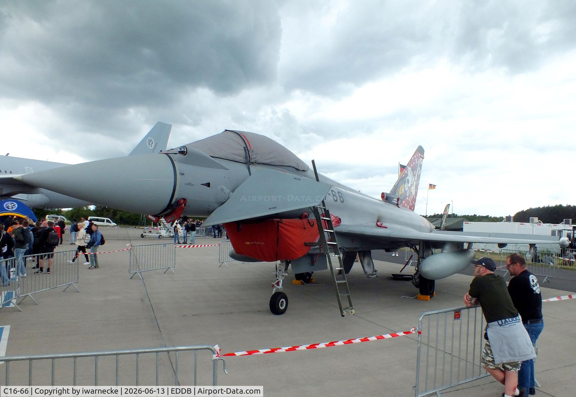 Aircraft C16-66, Eurofighter EF-2000 Typhoon, c/n SS047, Eurofighter EF2000 S of the Ejercito del Aire (Spanish Air Force) in special '50 years 141 squadron' colours at ILA 2026,Berlin, at EDDB, photo by iwarnecke