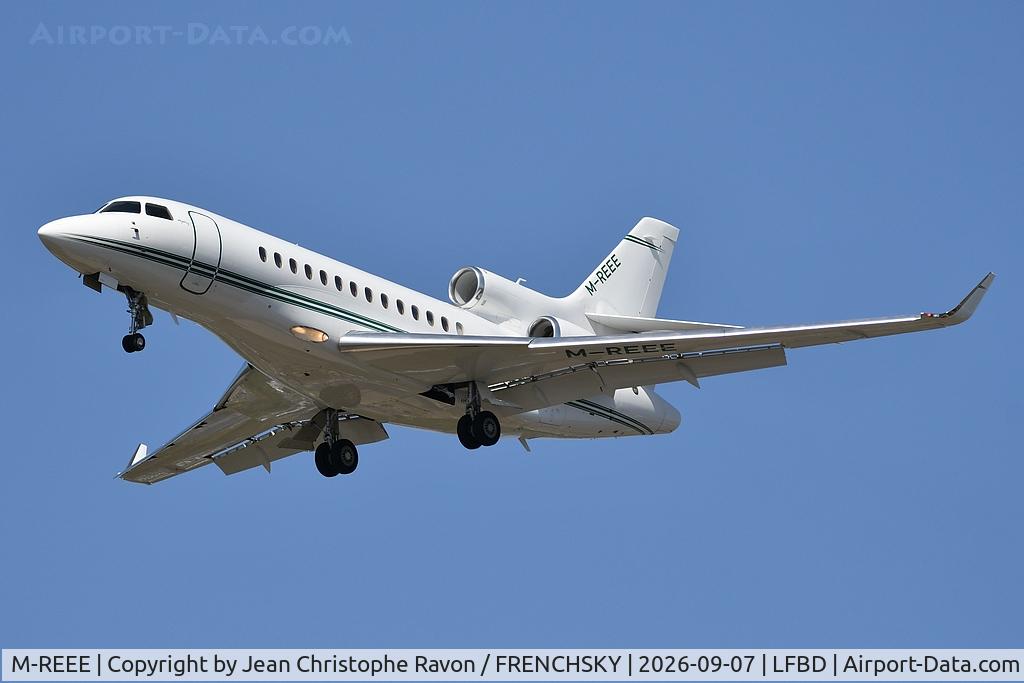 Aircraft M-REEE, 2007 Dassault Falcon 7X, c/n 008, Cascais (CAT) Bordeaux (BOD) (MREEE), at LFBD, photo by Jean Christophe Ravon / FRENCHSKY