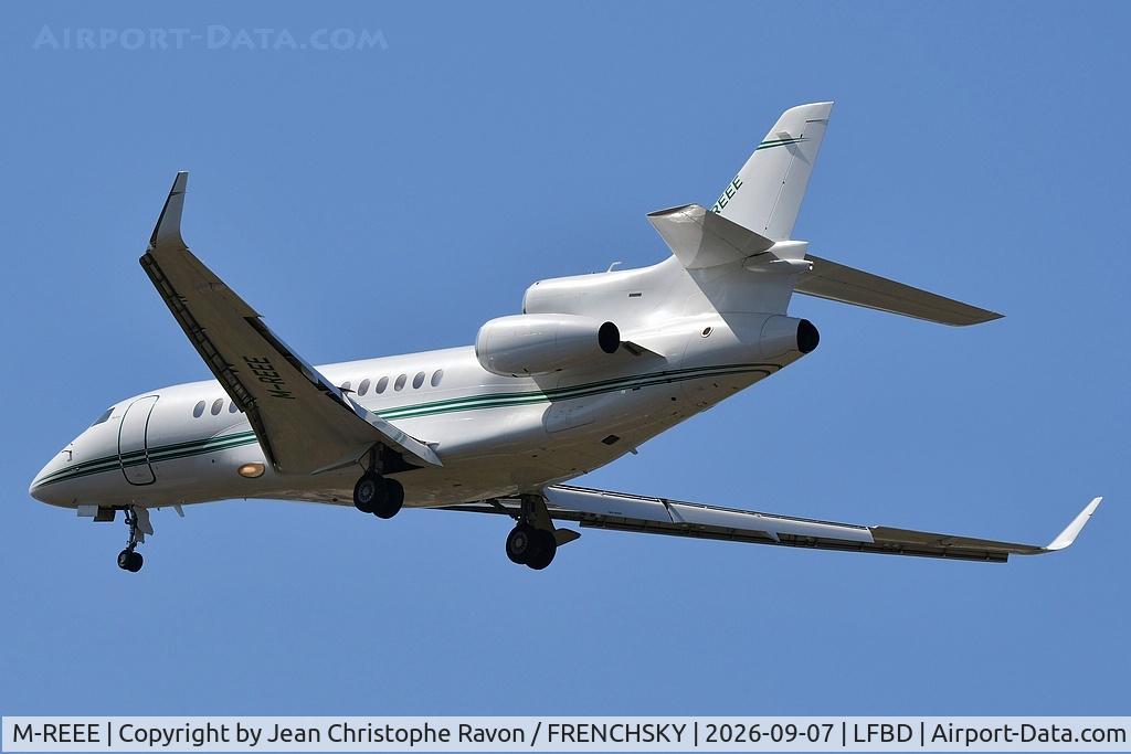 Aircraft M-REEE, 2007 Dassault Falcon 7X, c/n 008, Cascais (CAT) Bordeaux (BOD) (MREEE), at LFBD, photo by Jean Christophe Ravon / FRENCHSKY