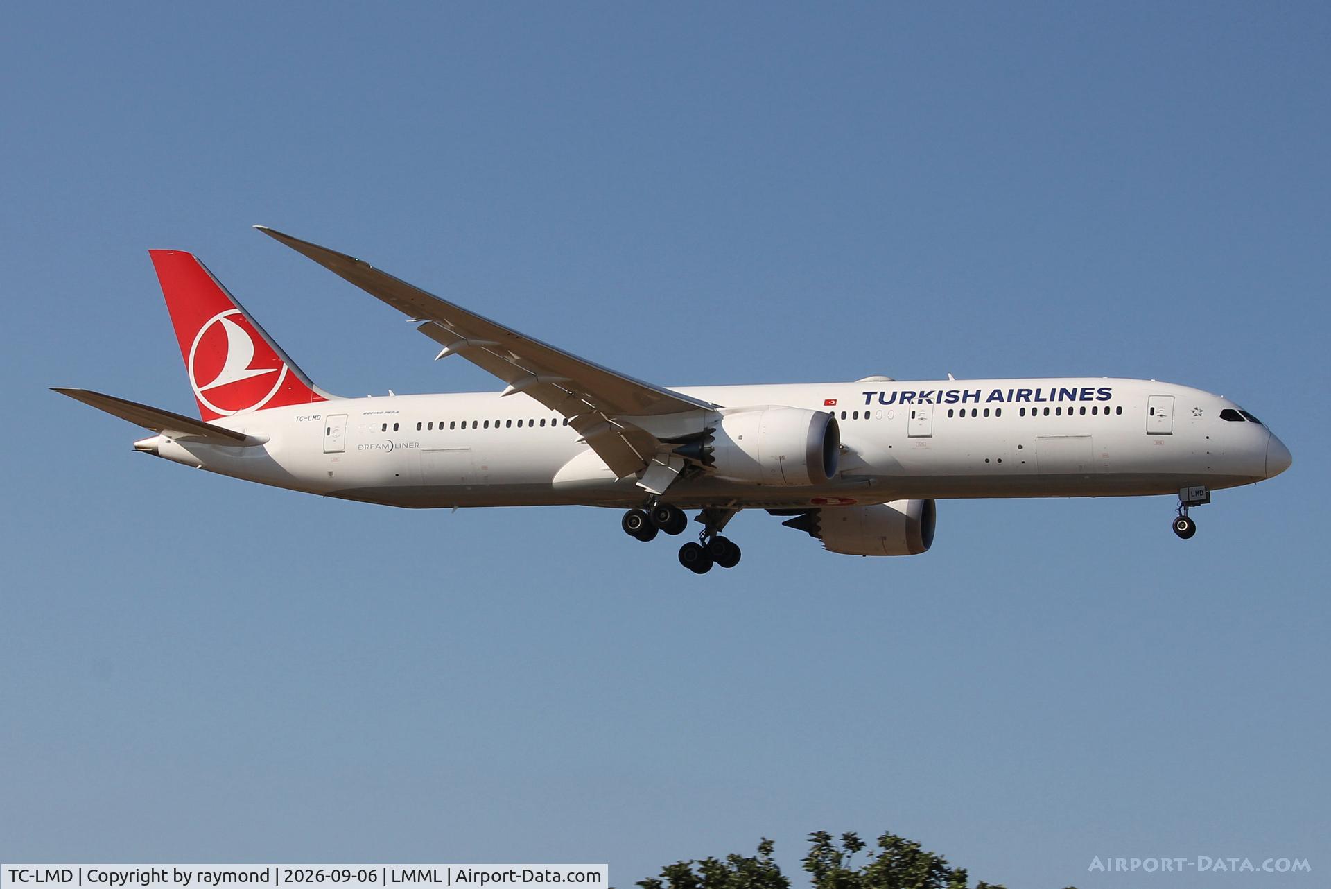 Aircraft TC-LMD, Boeing 787-9 Dreamliner Dreamliner, c/n 65825, Boeing 787-9 Dreamliner reg TC-LMD of Turkish Airlines approaching RW31 Malta., at LMML, photo by raymond