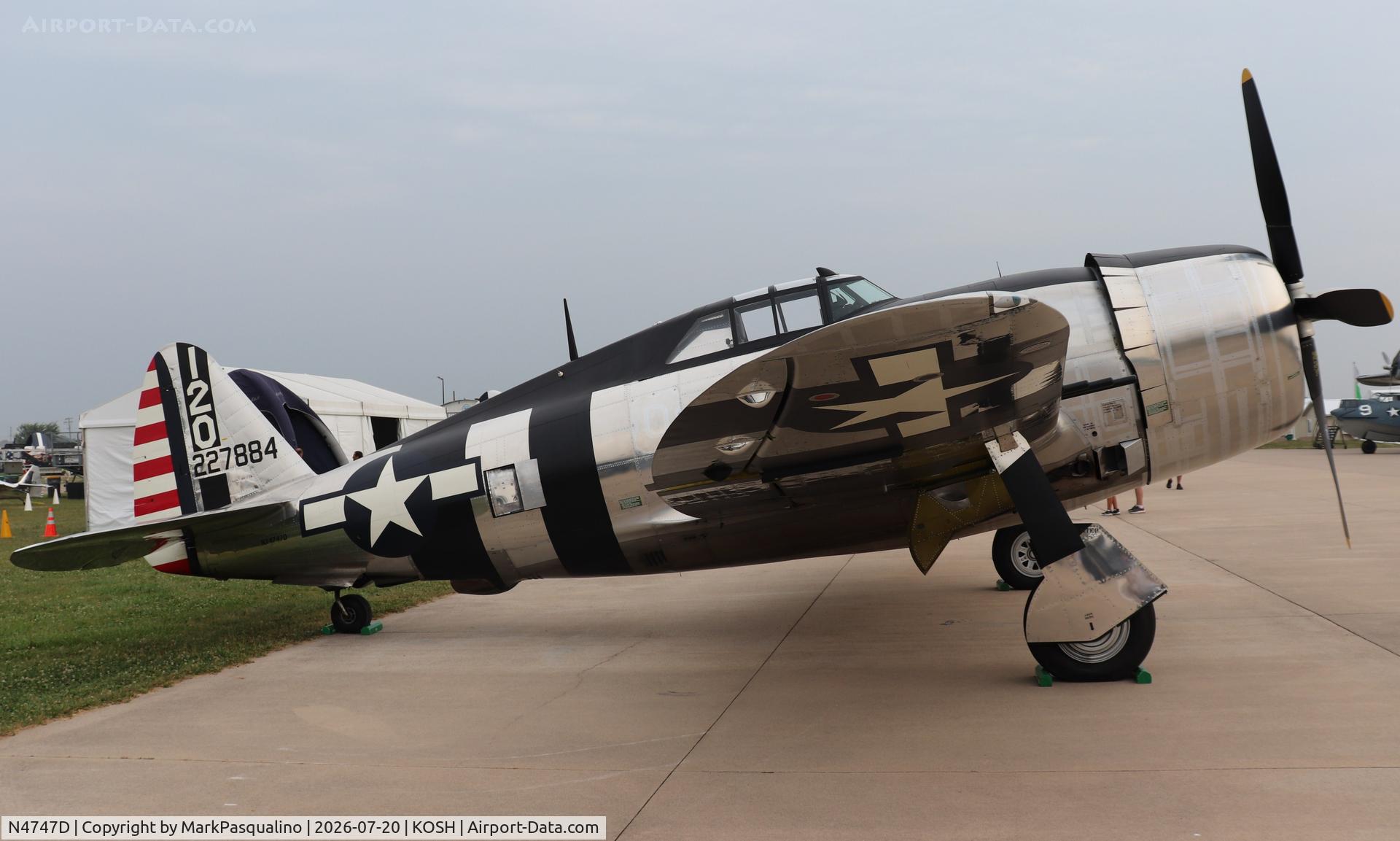 Aircraft N4747D, 1942 Republic P-47D Thunderbolt, c/n 2695-1771, Republic P-47D, at KOSH, photo by MarkPasqualino