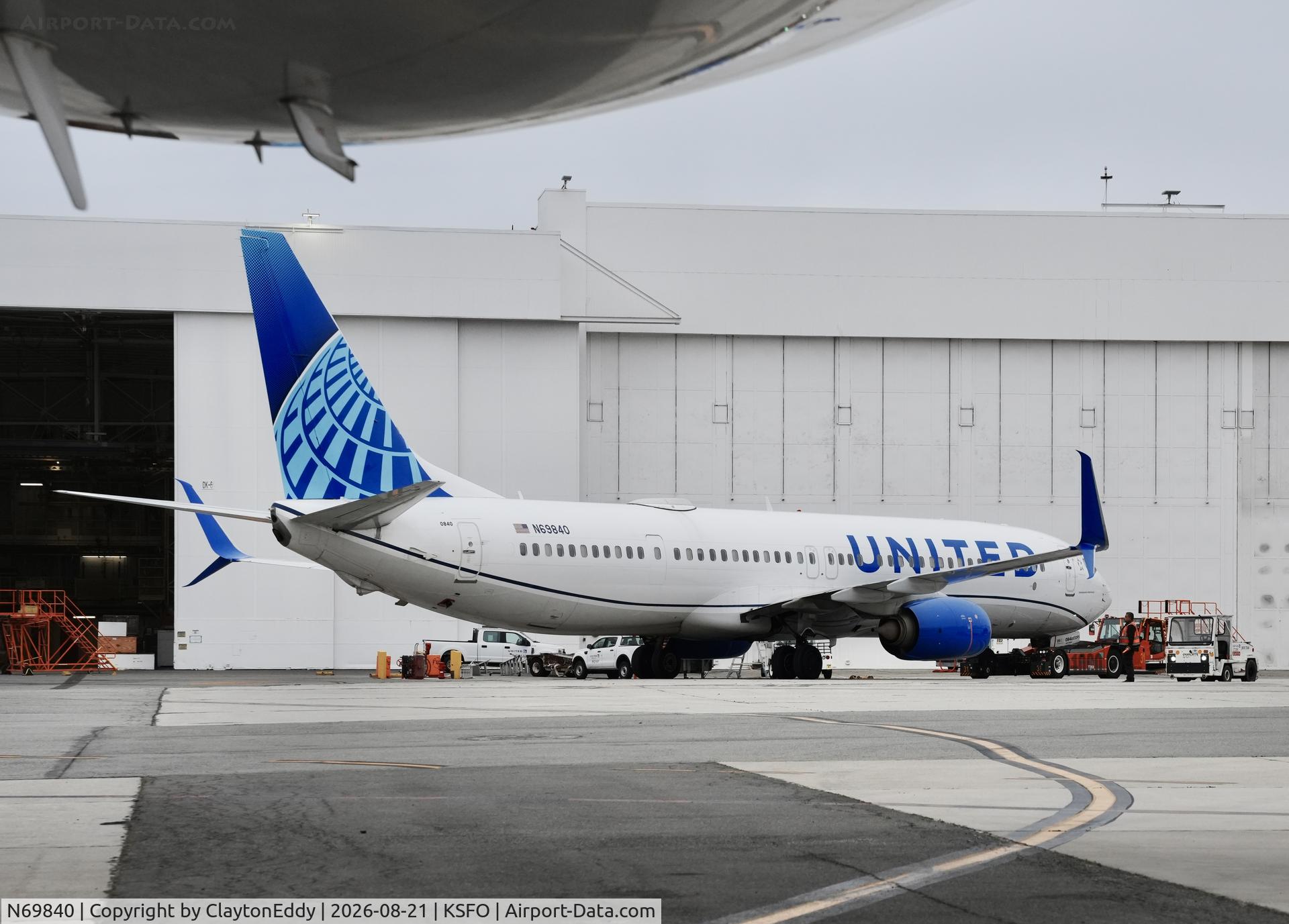 Aircraft N69840, 2015 Boeing 737-924/ER, c/n 42181 l/n 5246, SFO 2026, at KSFO, photo by ClaytonEddy