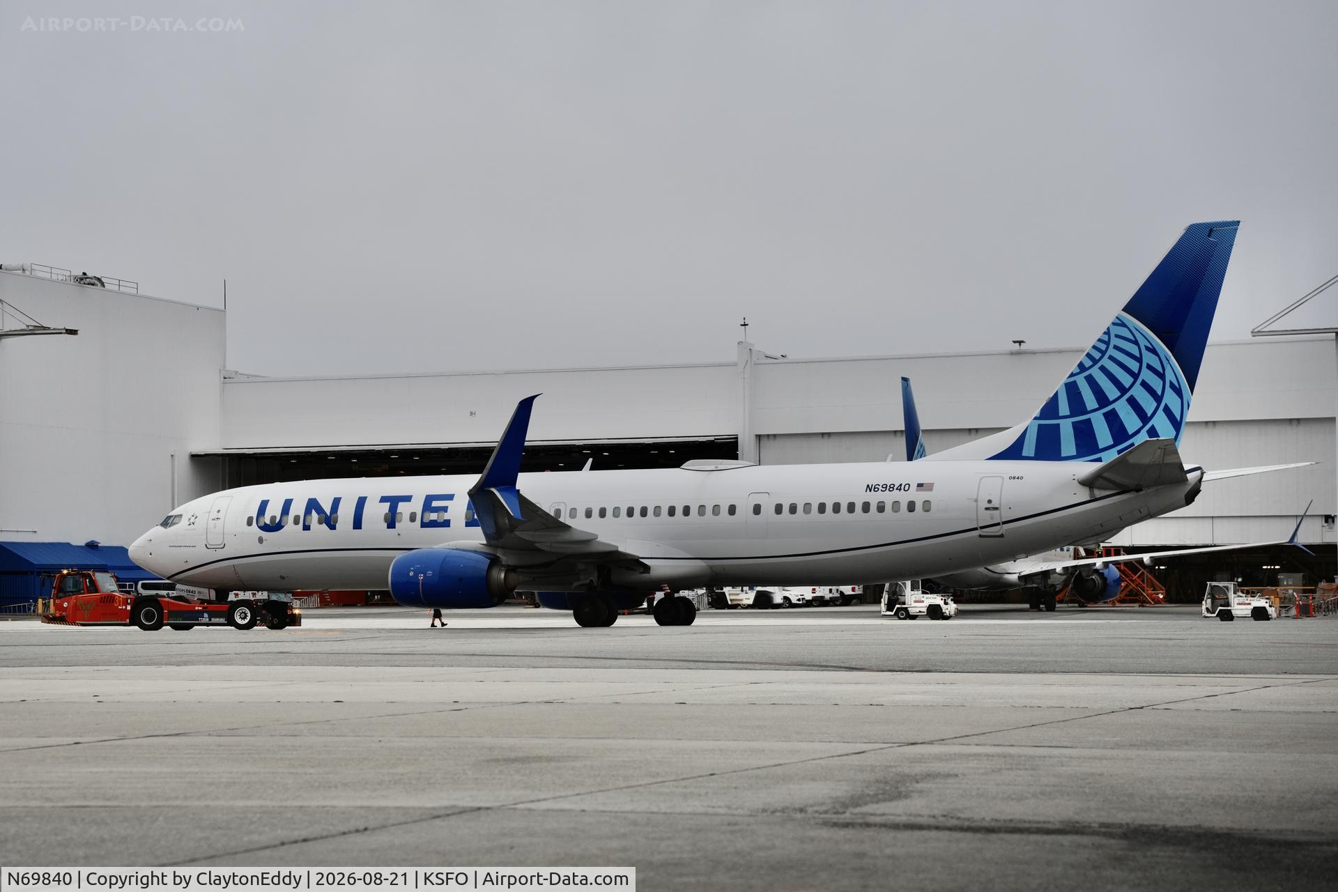 Aircraft N69840, 2015 Boeing 737-924/ER, c/n 42181 l/n 5246, SFO 2026, at KSFO, photo by ClaytonEddy