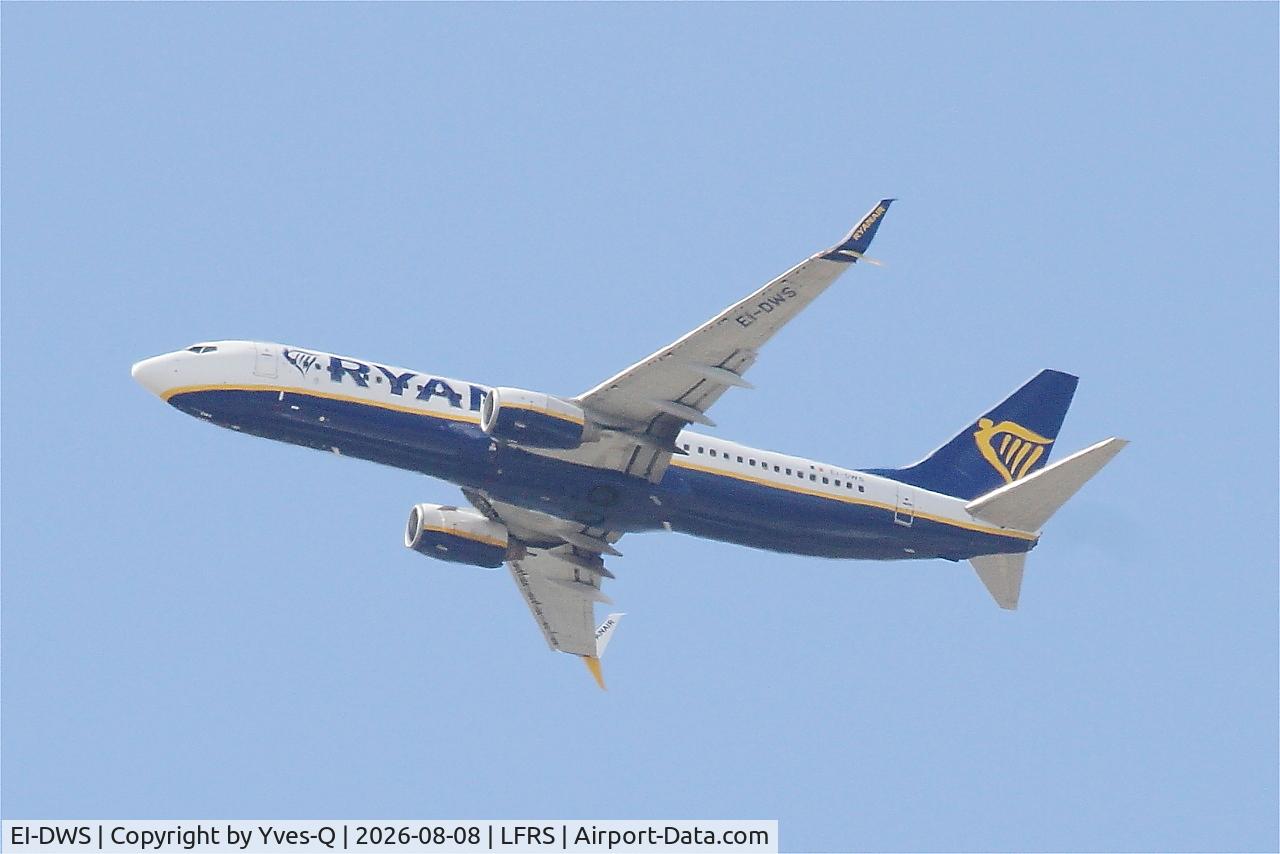 Aircraft EI-DWS, 2007 Boeing 737-8AS, c/n 33625 l/n 2472, Boeing 737-8AS, Climbing from rwy 03, Nantes-Atlantique airport (LFRS-NTE), at LFRS, photo by Yves-Q