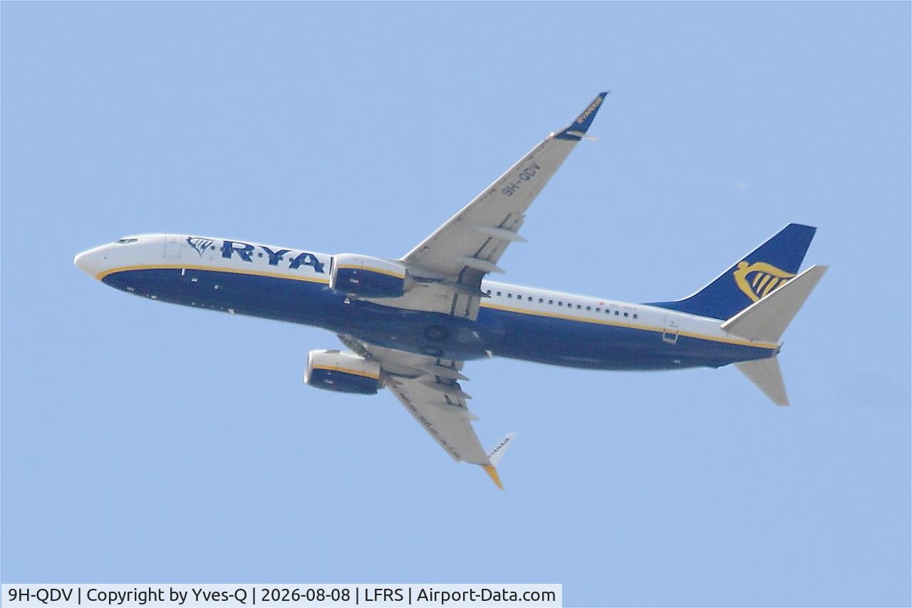 Aircraft 9H-QDV, 2017 Boeing 737-8AS, c/n 44771 l/n 6281, Boeing 737-8AS, Climbing from rwy 03, Nantes-Atlantique airport (LFRS-NTE), at LFRS, photo by Yves-Q