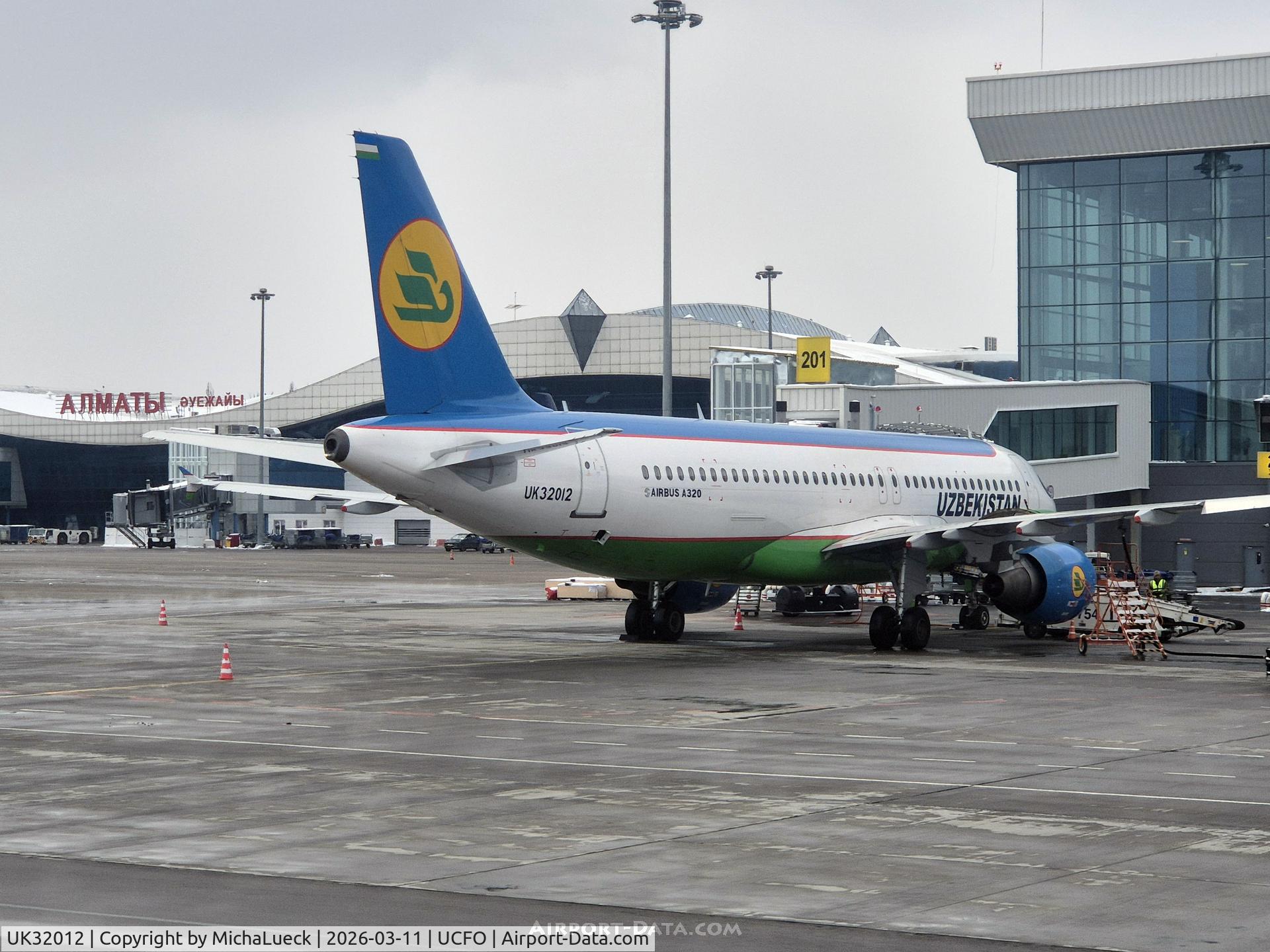 Aircraft UK32012, 2010 Airbus 320-214, c/n 4395, At Almaty, at UCFO, photo by MichaLueck