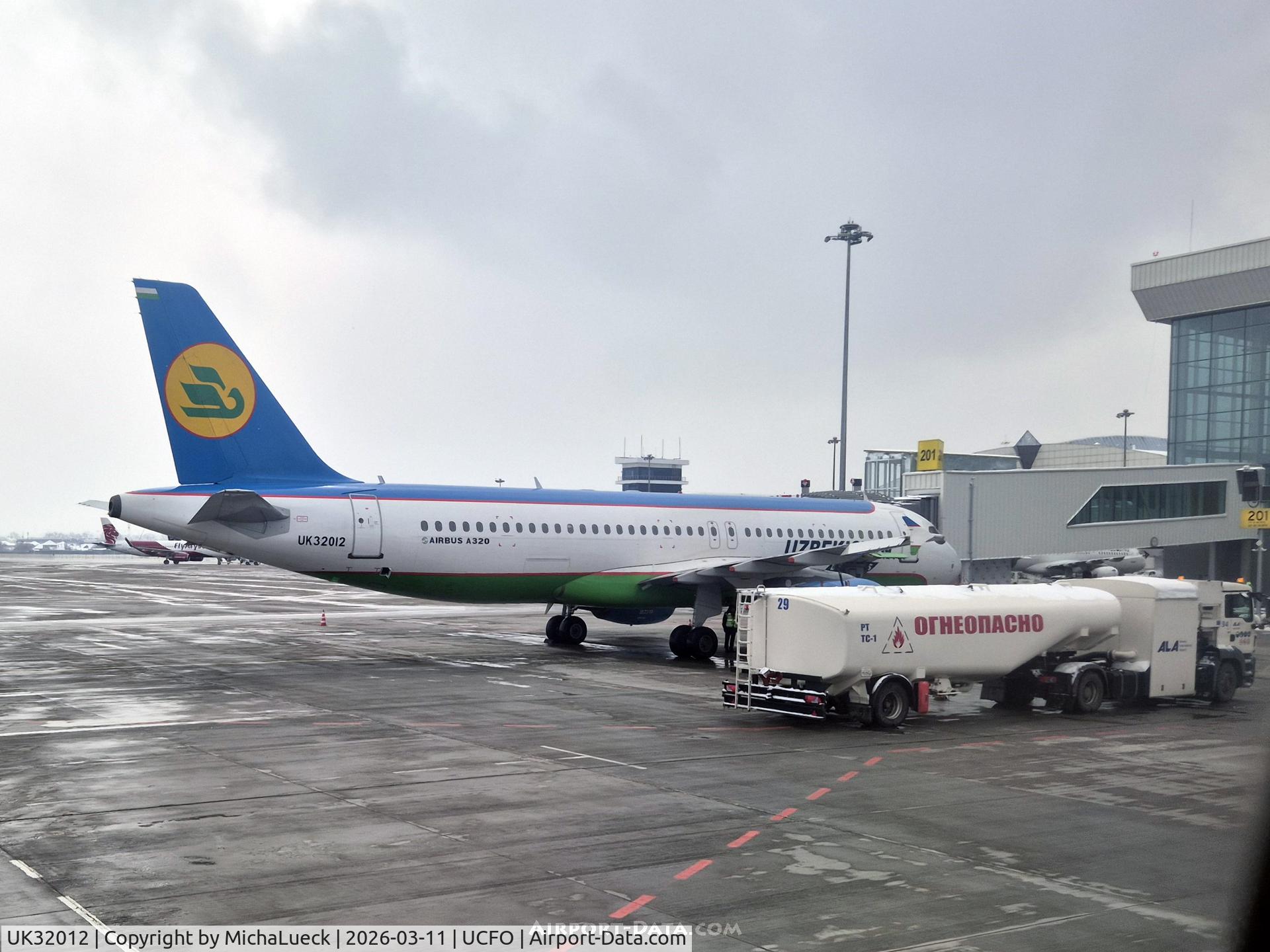 Aircraft UK32012, 2010 Airbus 320-214, c/n 4395, At Almaty, at UCFO, photo by MichaLueck