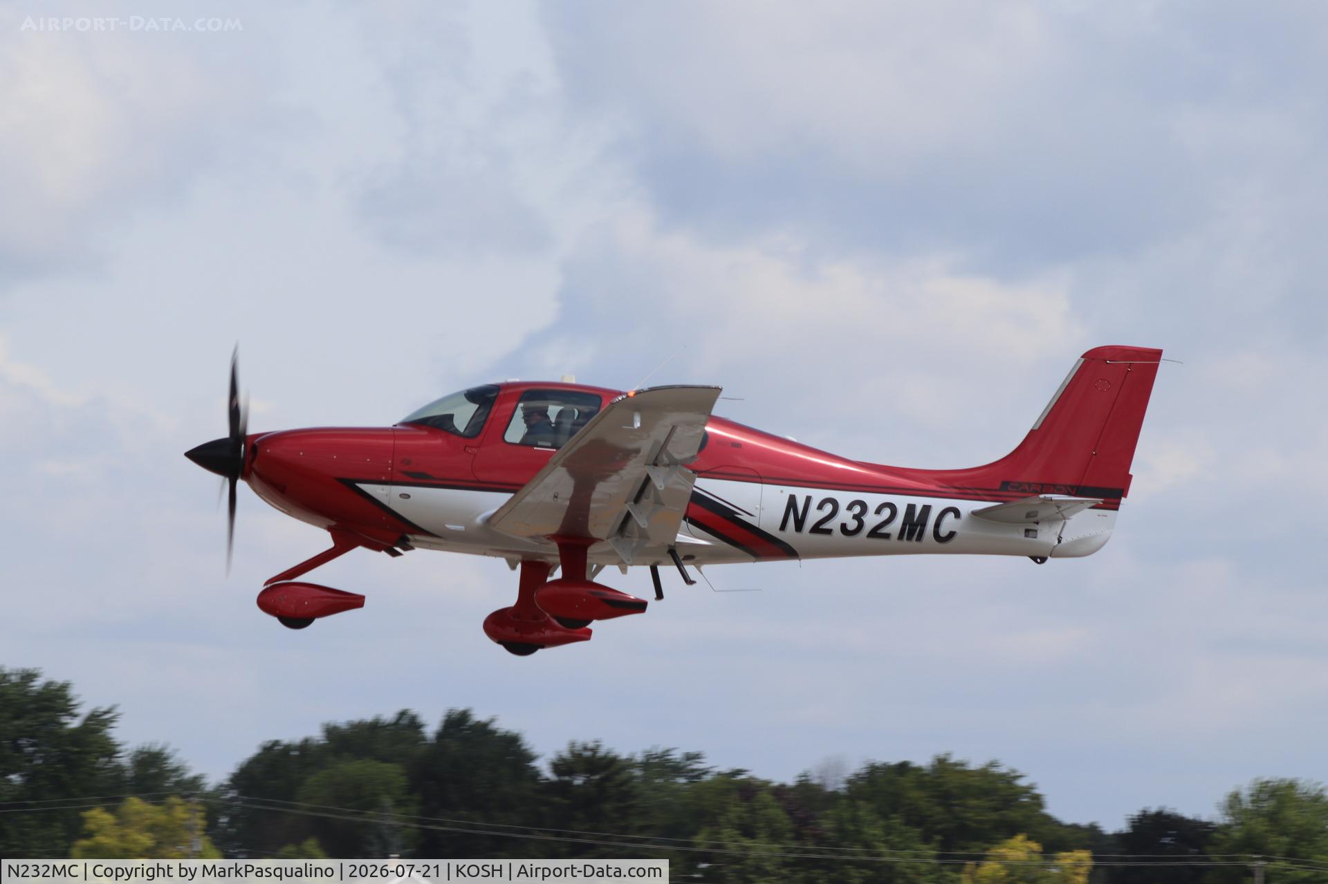 Aircraft N232MC, 2026 Cirrus SR22T, c/n 11223, Cirrus SR22T, at KOSH, photo by MarkPasqualino