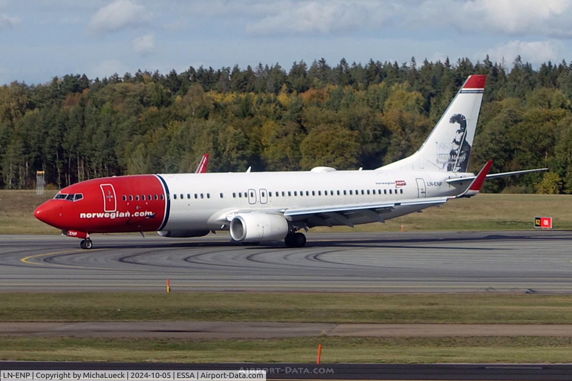 Aircraft LN-ENP, 2017 Boeing 737-8JP, c/n 42090 l/n 6557, "Freddy Mercury" is arriving at Arlanda, at ESSA, photo by MichaLueck