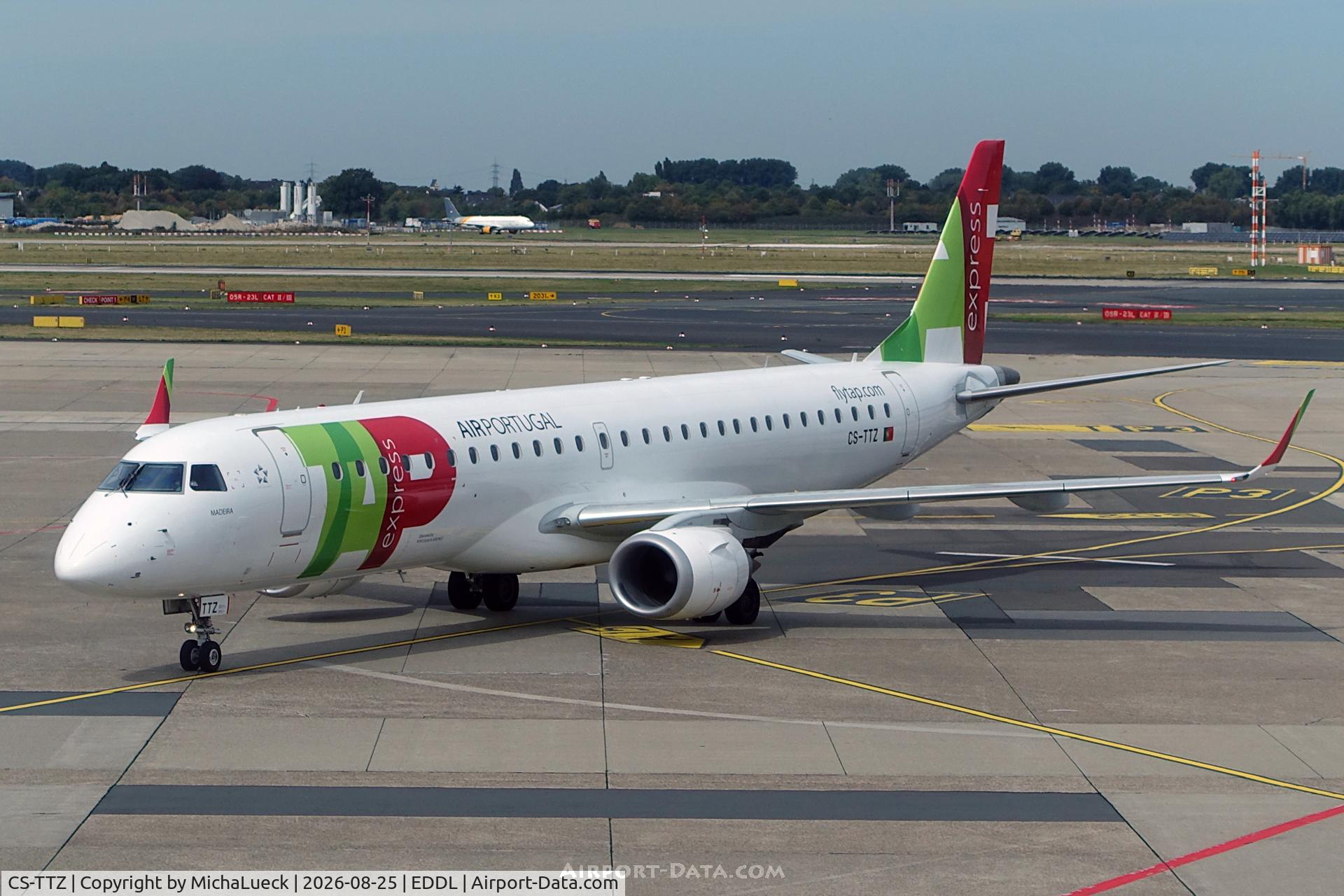 Aircraft CS-TTZ, 2013 Embraer 195AR (ERJ-190-200IGW), c/n 19000628, At Lohausen, at EDDL, photo by MichaLueck