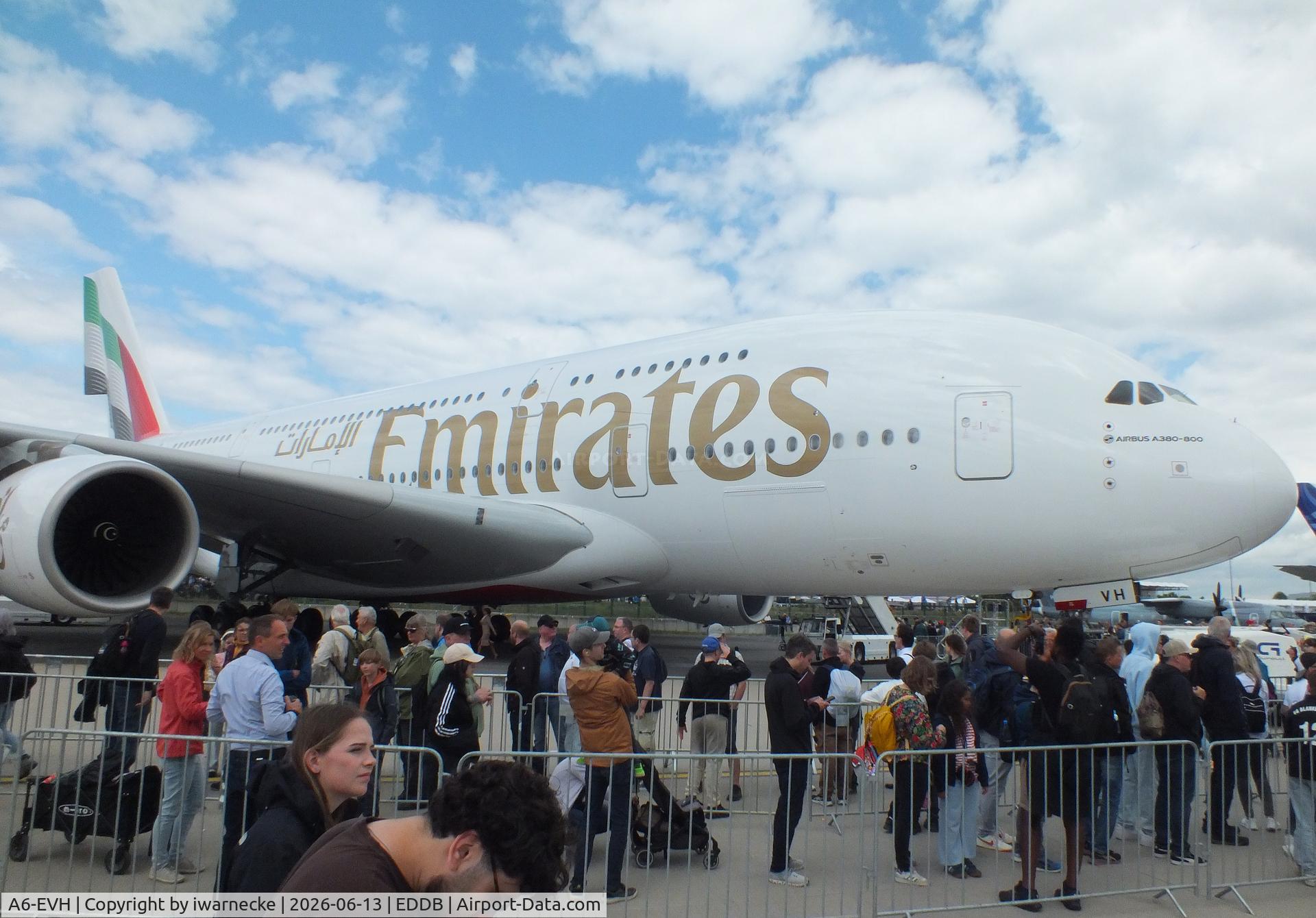 Aircraft A6-EVH, 2018 Airbus A380-842, c/n 257, Airbus A380-842 of Emirates at ILA 2026, Berlin, at EDDB, photo by iwarnecke