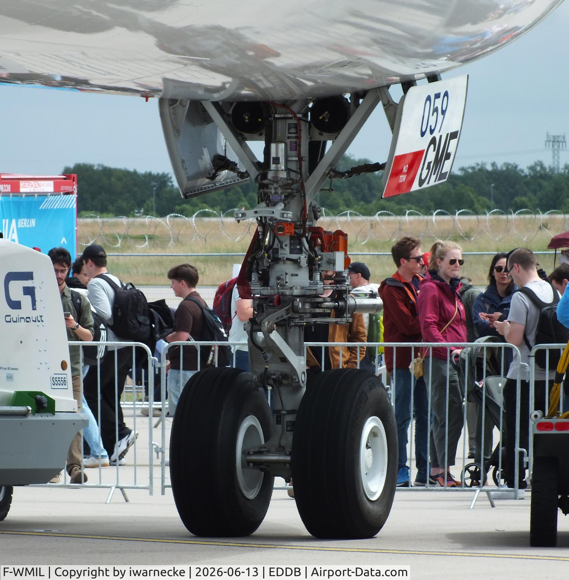 Aircraft F-WMIL, 2016 Airbus A350-1041, c/n 059, Airbus A350-1041 'Flight Lab' demonstrator at ILA 2026, Berlin, at EDDB, photo by iwarnecke