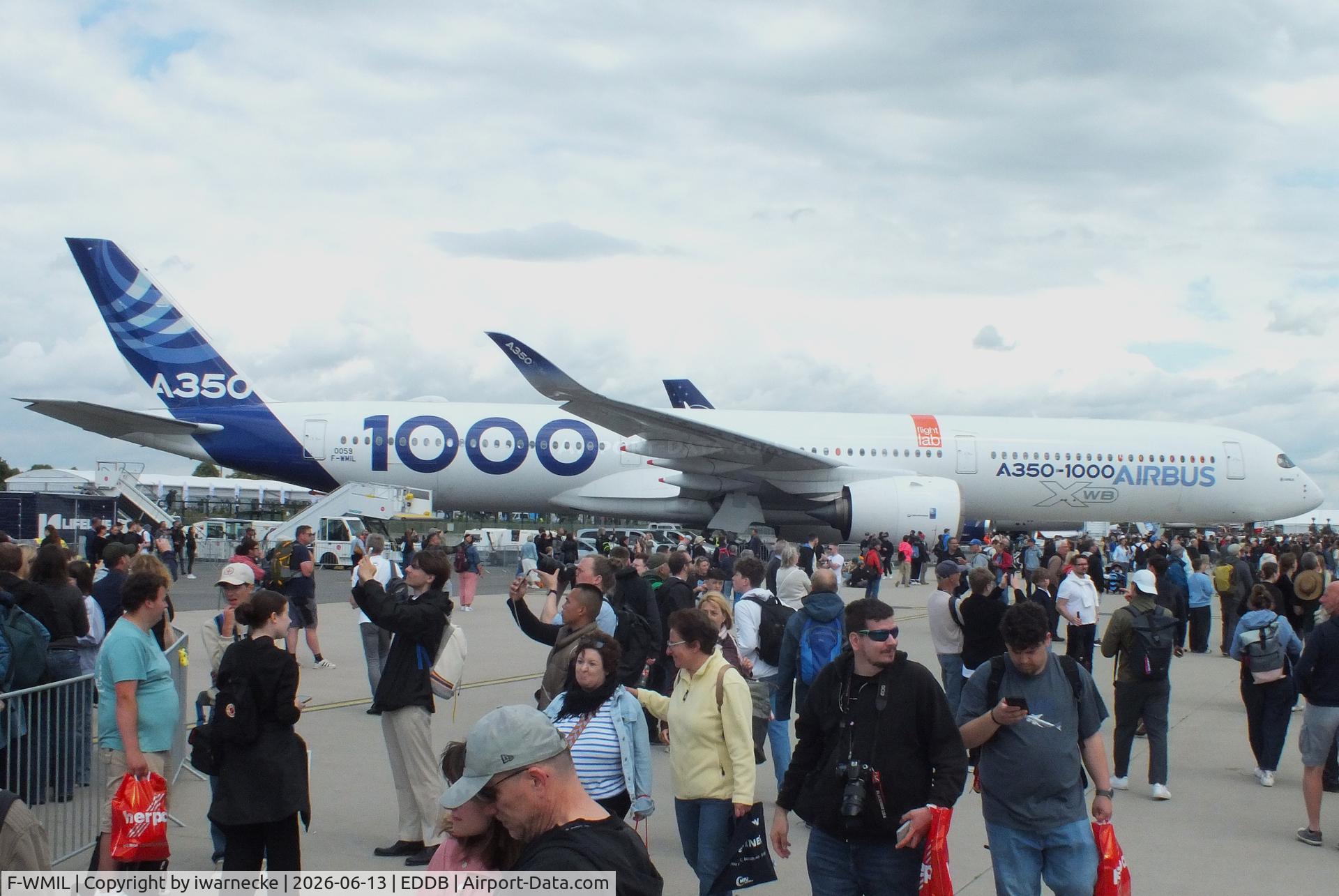 Aircraft F-WMIL, 2016 Airbus A350-1041, c/n 059, Airbus A350-1041 'Flight Lab' demonstrator at ILA 2026, Berlin, at EDDB, photo by iwarnecke