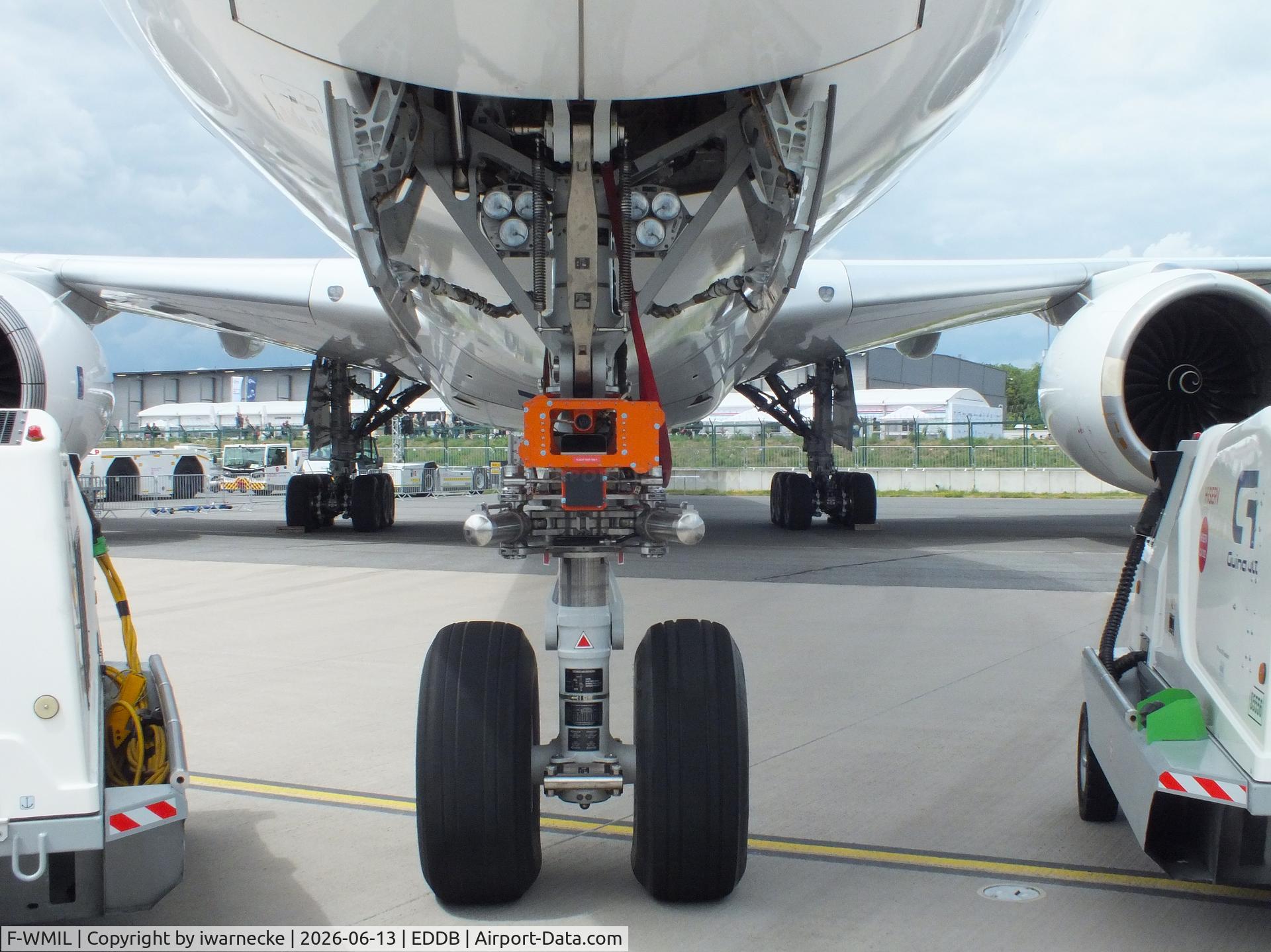 Aircraft F-WMIL, 2016 Airbus A350-1041, c/n 059, Airbus A350-1041 'Flight Lab' demonstrator at ILA 2026, Berlin, at EDDB, photo by iwarnecke