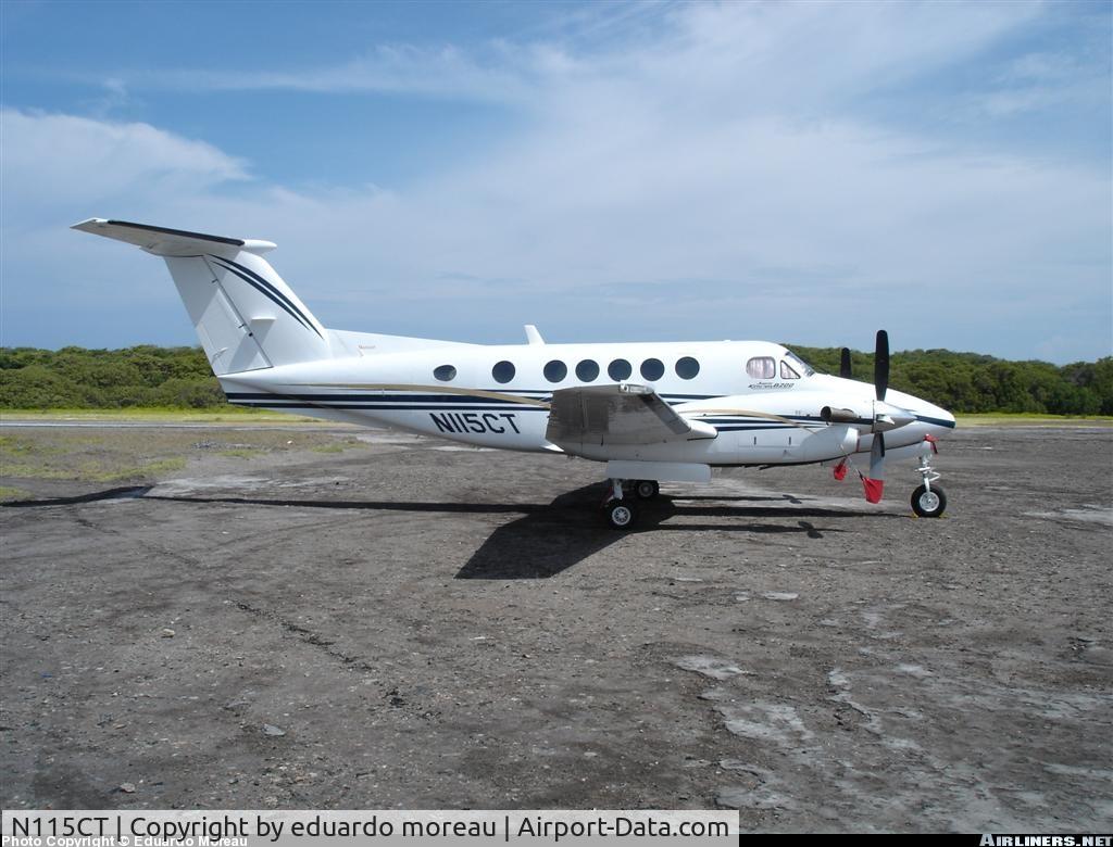 N115CT, 1999 Raytheon Aircraft Company B200 C/N BB-1669, king air